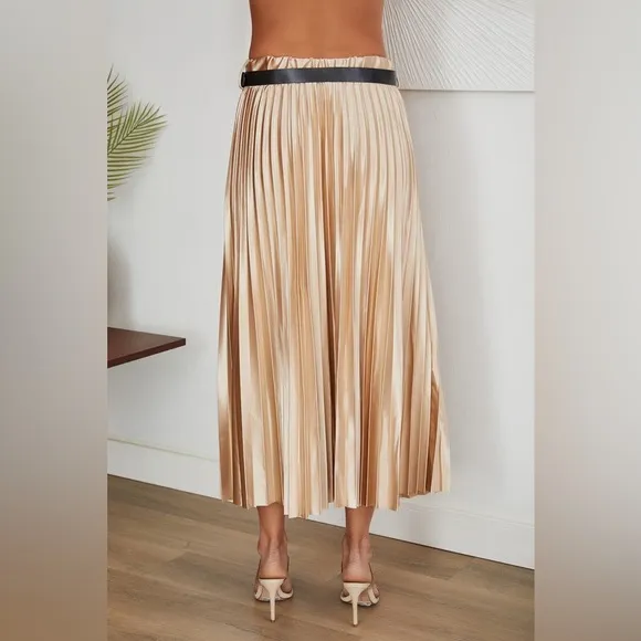 (1555-CHAMP) ELASTIC WAISTBAND MAXI PLEATED SKIRT WITH BELT