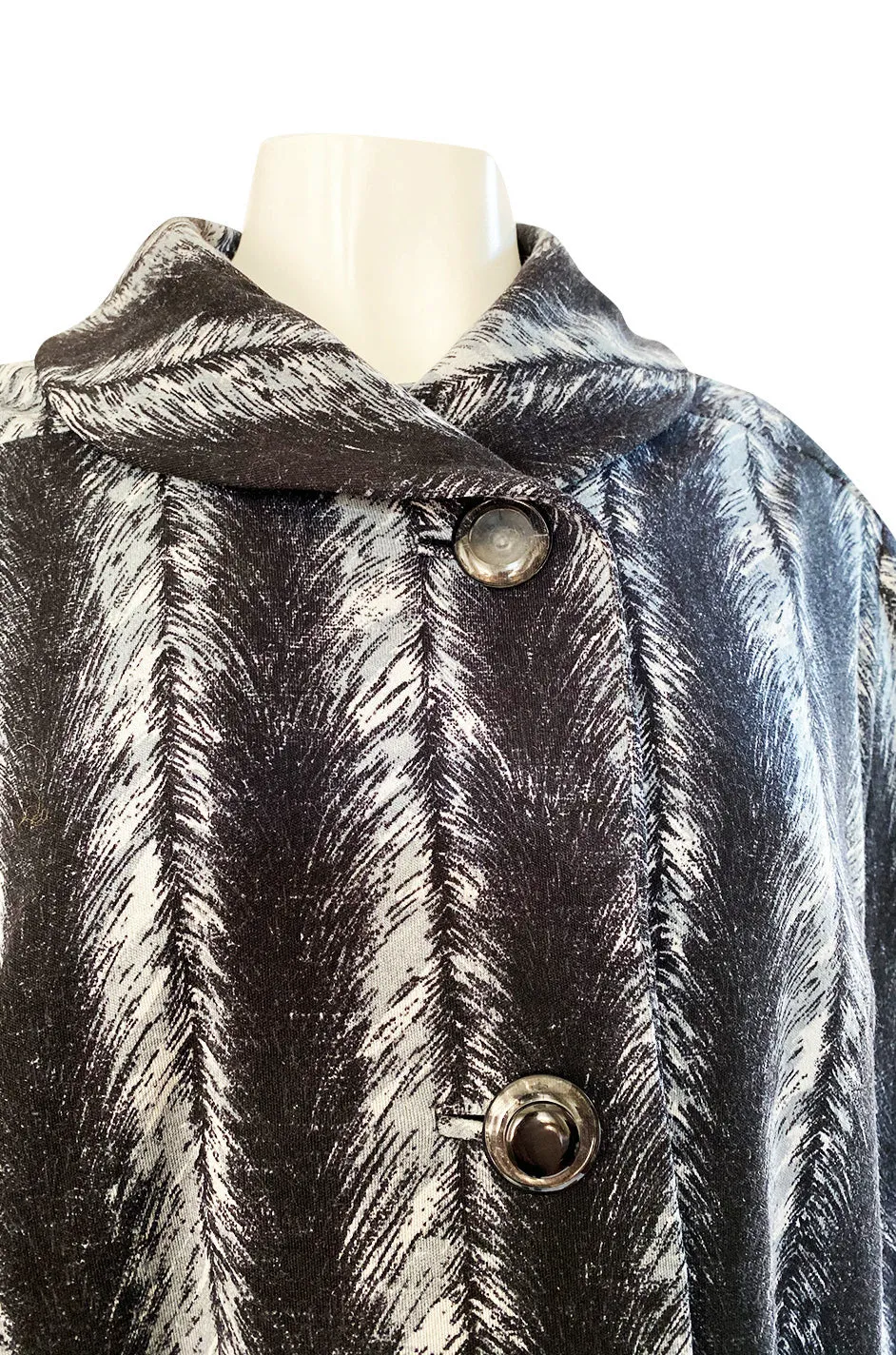 1960s La Mendola Grey Toned Feather Print Dress Cape & Turban Set