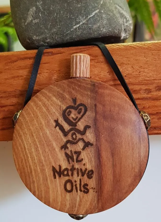Aromatherapy Rimu Wood and Paua Shell Diffuser