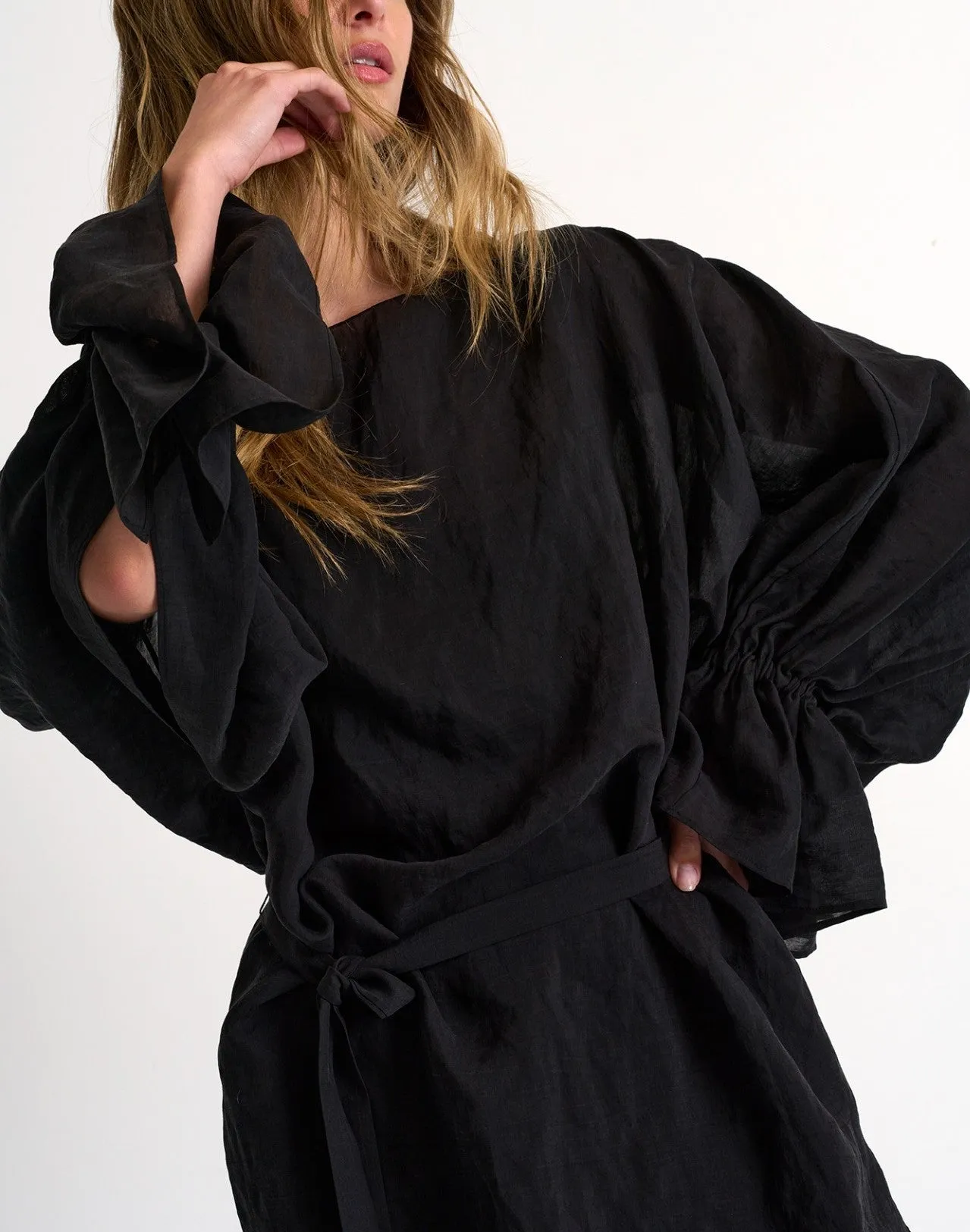 Ary Flowy Dress In Caviar - SHAN