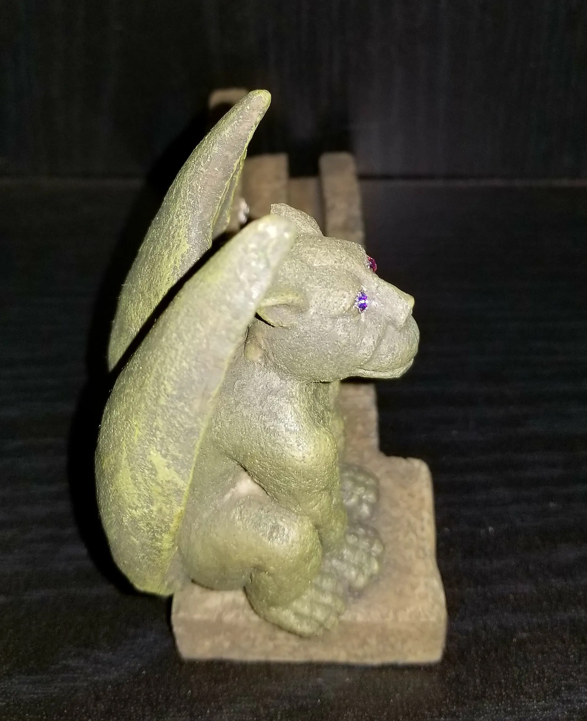 Brock Glitzgoyle™ Business Card Holder