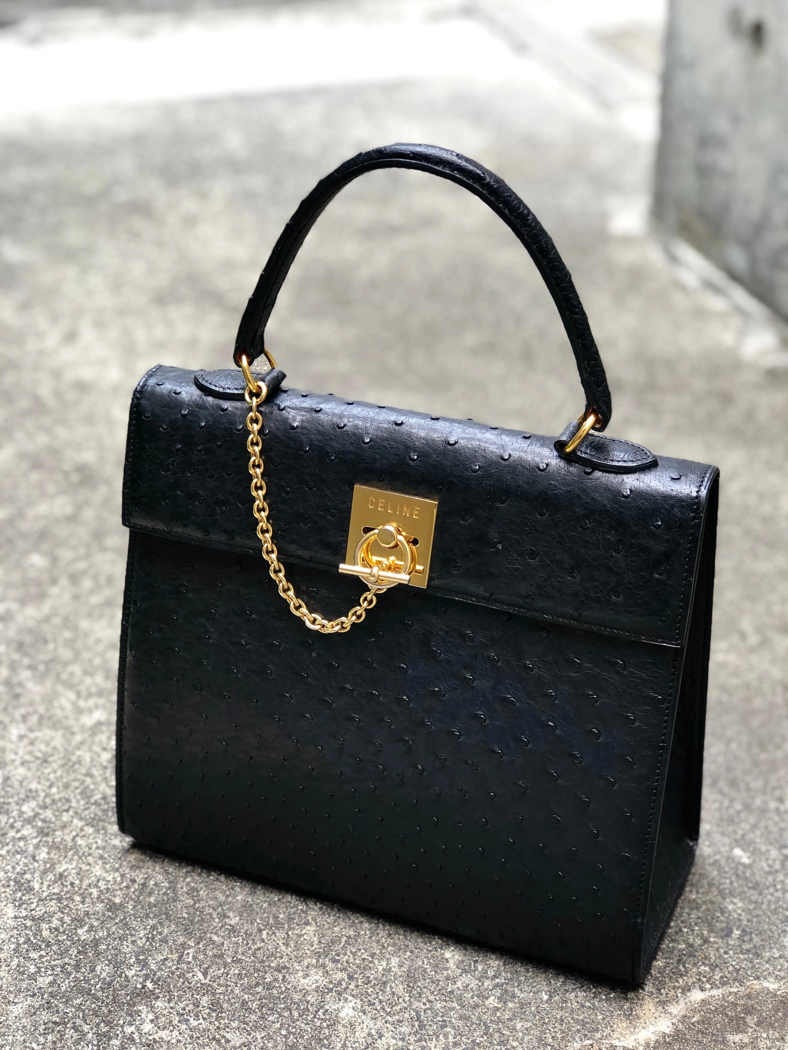 CELINE Mantel Chain Gancini Ostrich Leather Kelly Handbag Black Vintage Old CELINE auwsc2