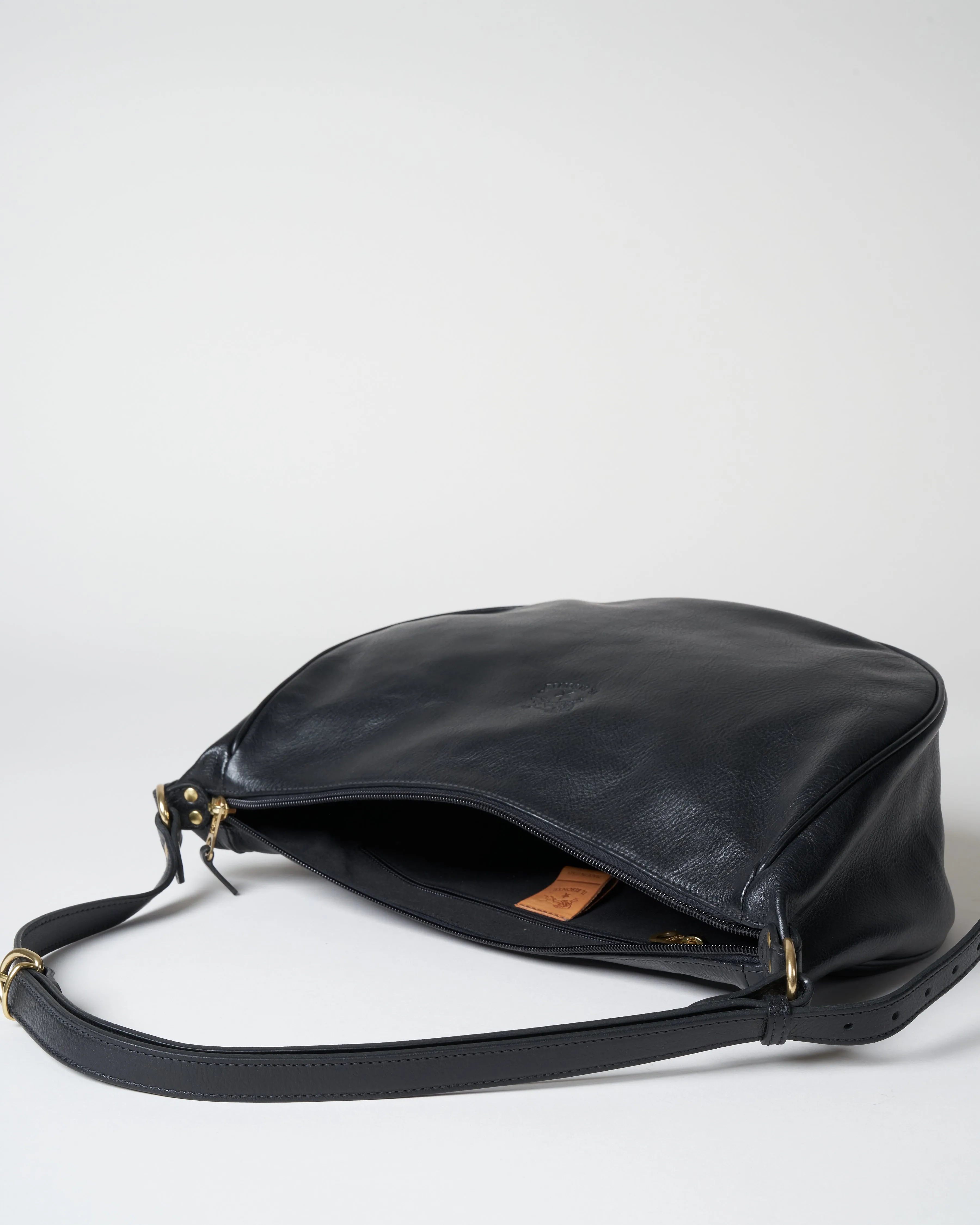 cowhide handbag - nero