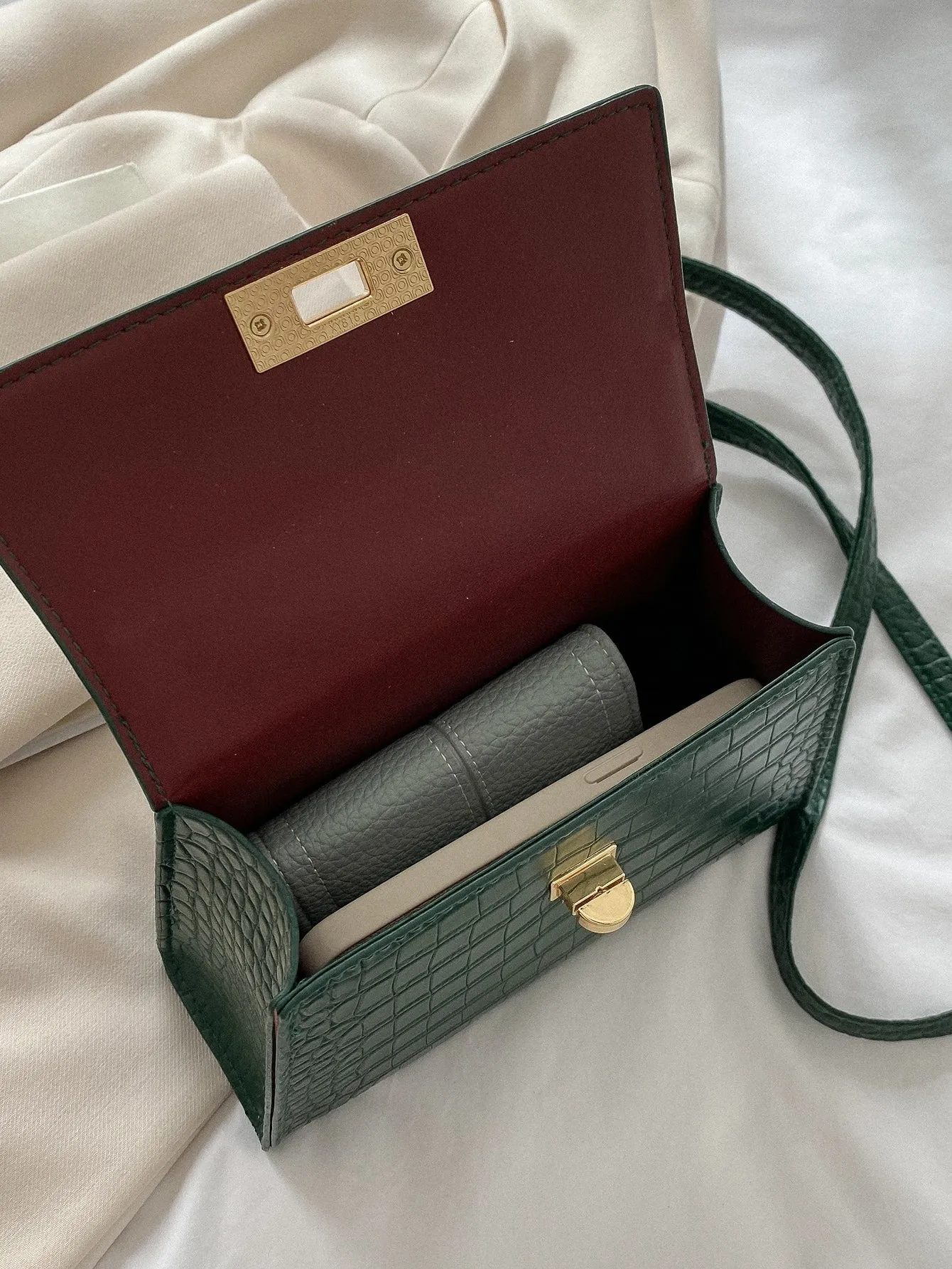 Crocodile Embossed Twist Lock Flap Square Bag - Dark Green