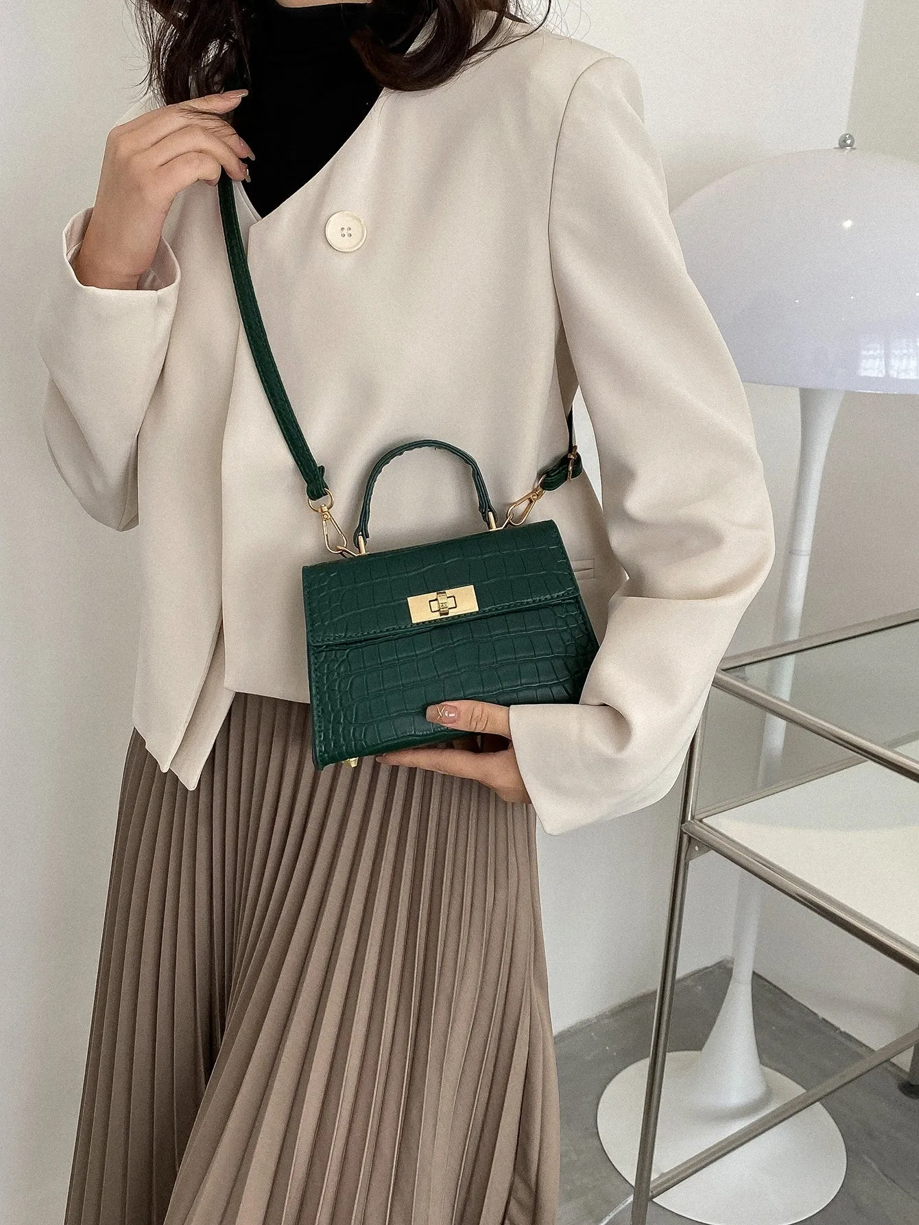 Crocodile Embossed Twist Lock Flap Square Bag - Dark Green