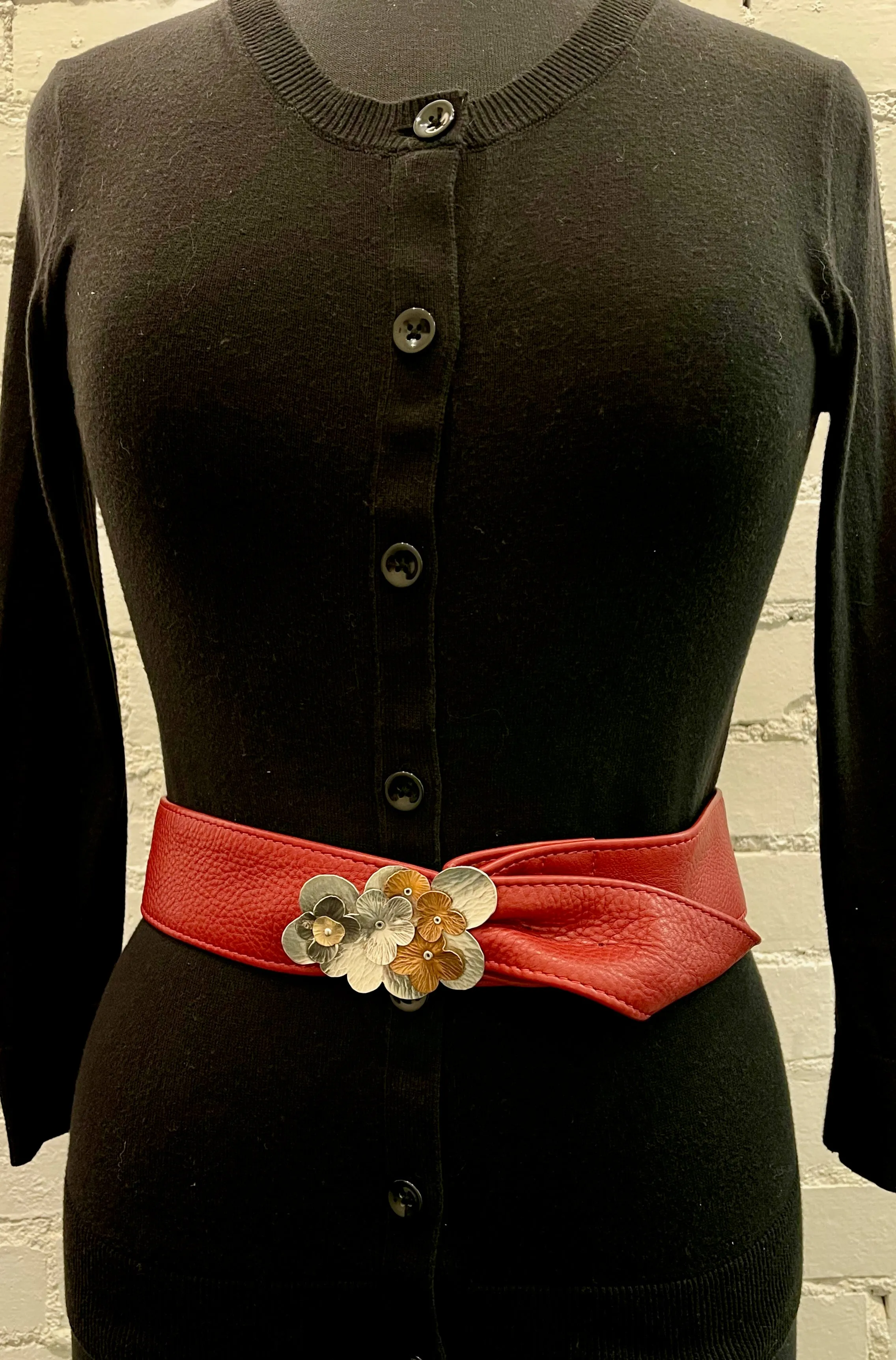 CUSTOM BELT BUCKLE AND GARMENT DYED LEATHER BELT WITH STERLING SILVER AND GOLD MB1B