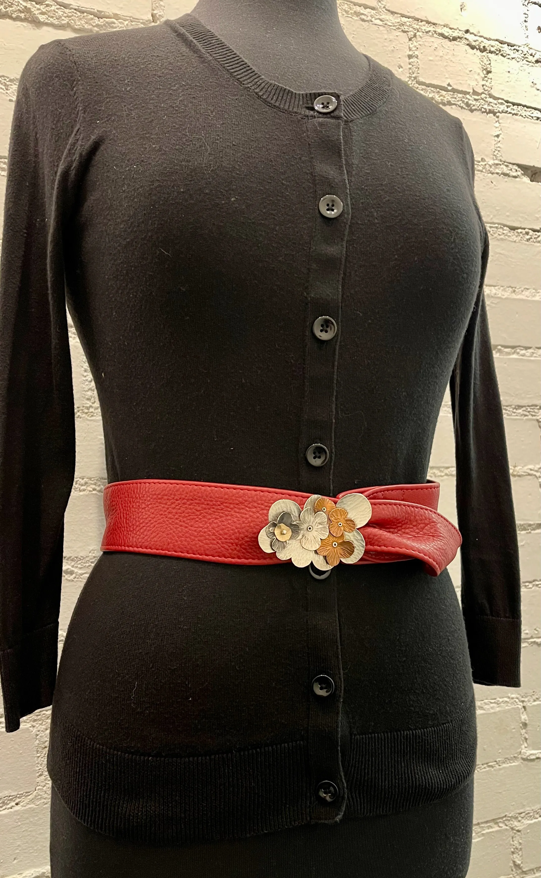 CUSTOM BELT BUCKLE AND GARMENT DYED LEATHER BELT WITH STERLING SILVER AND GOLD MB1B