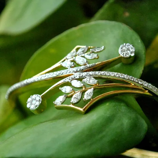 Designer Leaf Diamond Oval Bracelet