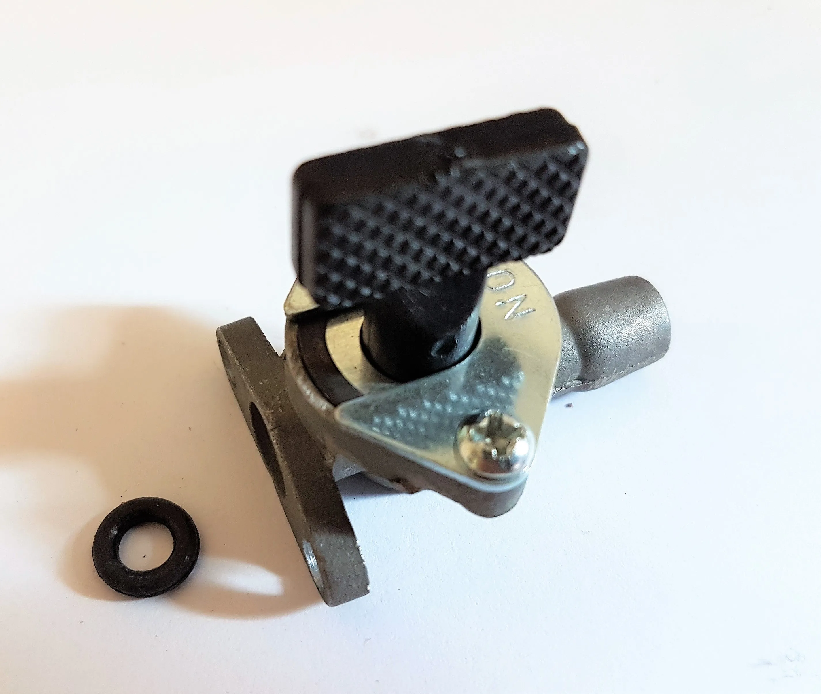 FPT16 FUEL TAP ON / OFF FOR 49CC MINI MOTO / DIRT BIKE CARBURETTOR TAP