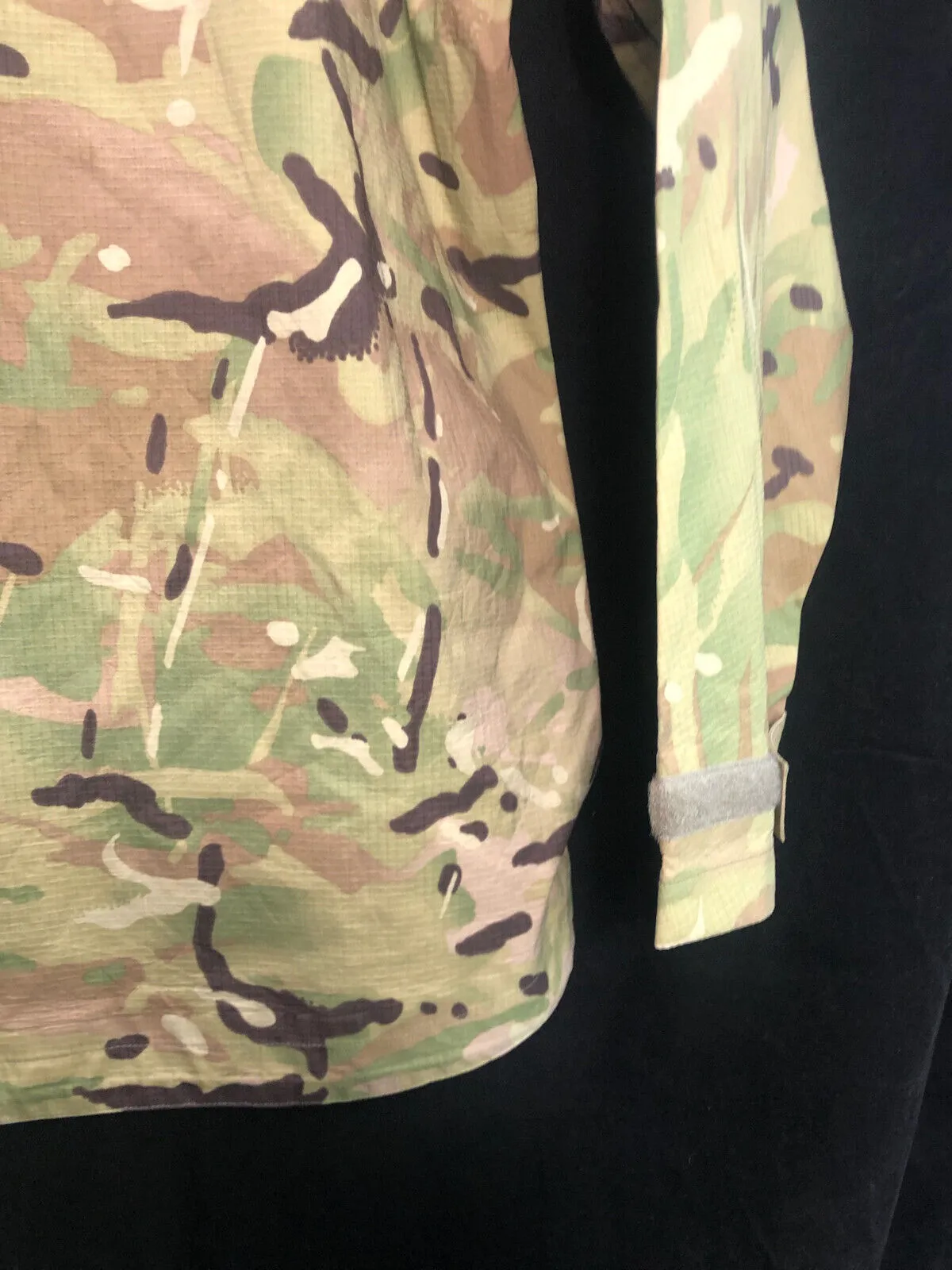 Genuine British Army MTP Camouflaged Waterproof Lightweight Jacket - 170/90