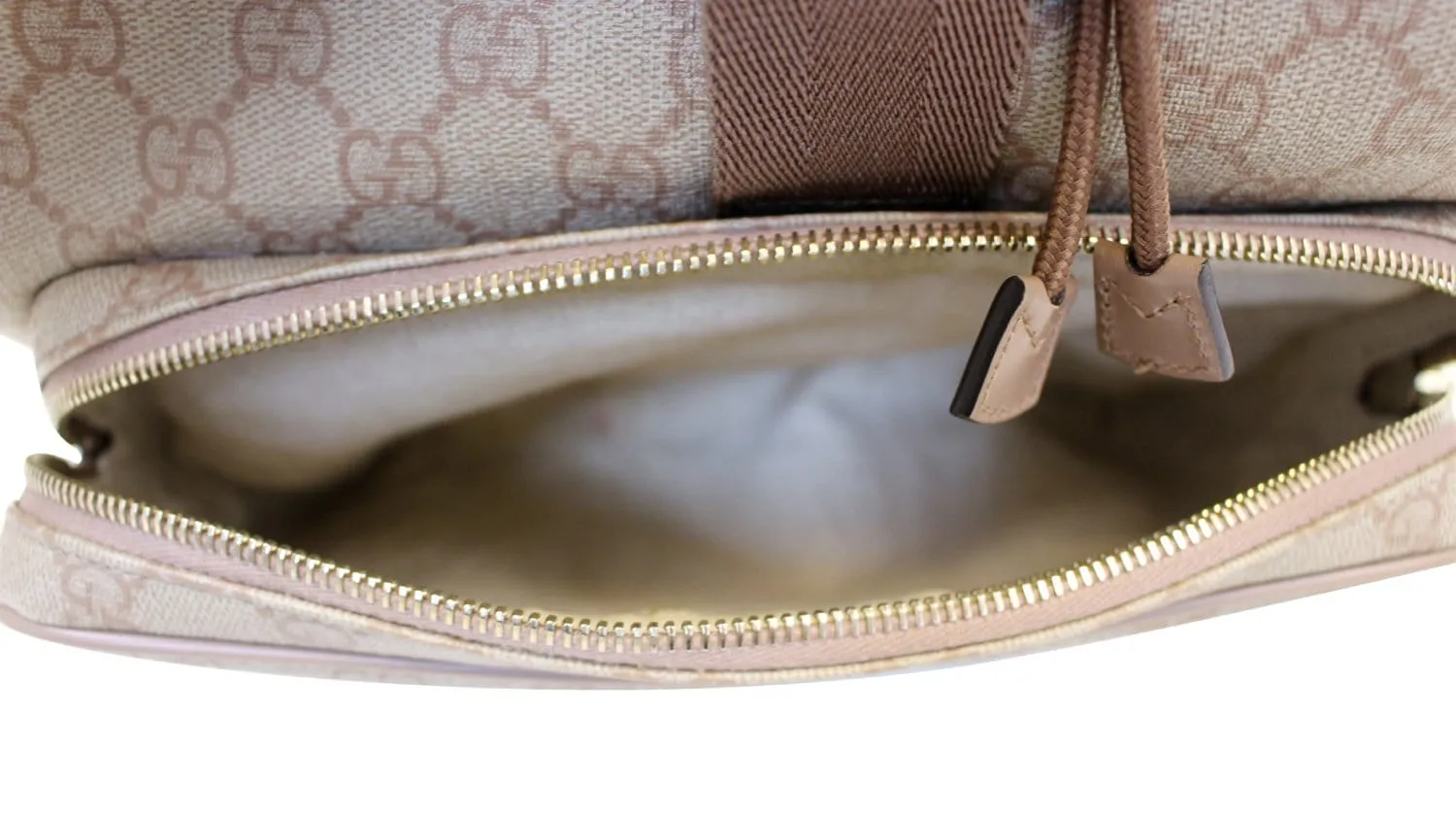GUCCI GG Monogram Supreme Flap Backpack Bag 246103