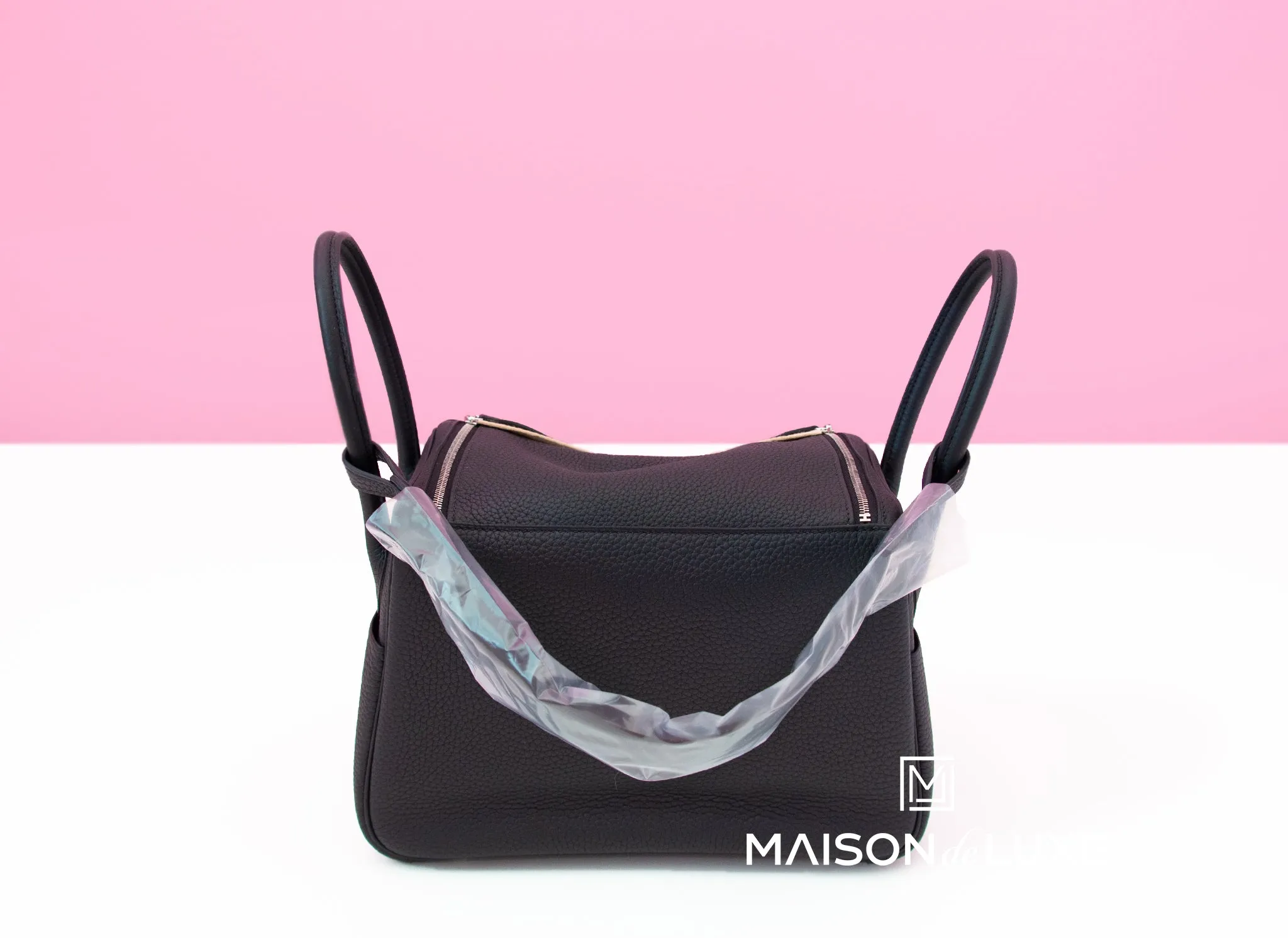 Hermes Noir Black Clemence Lindy 26 Handbag