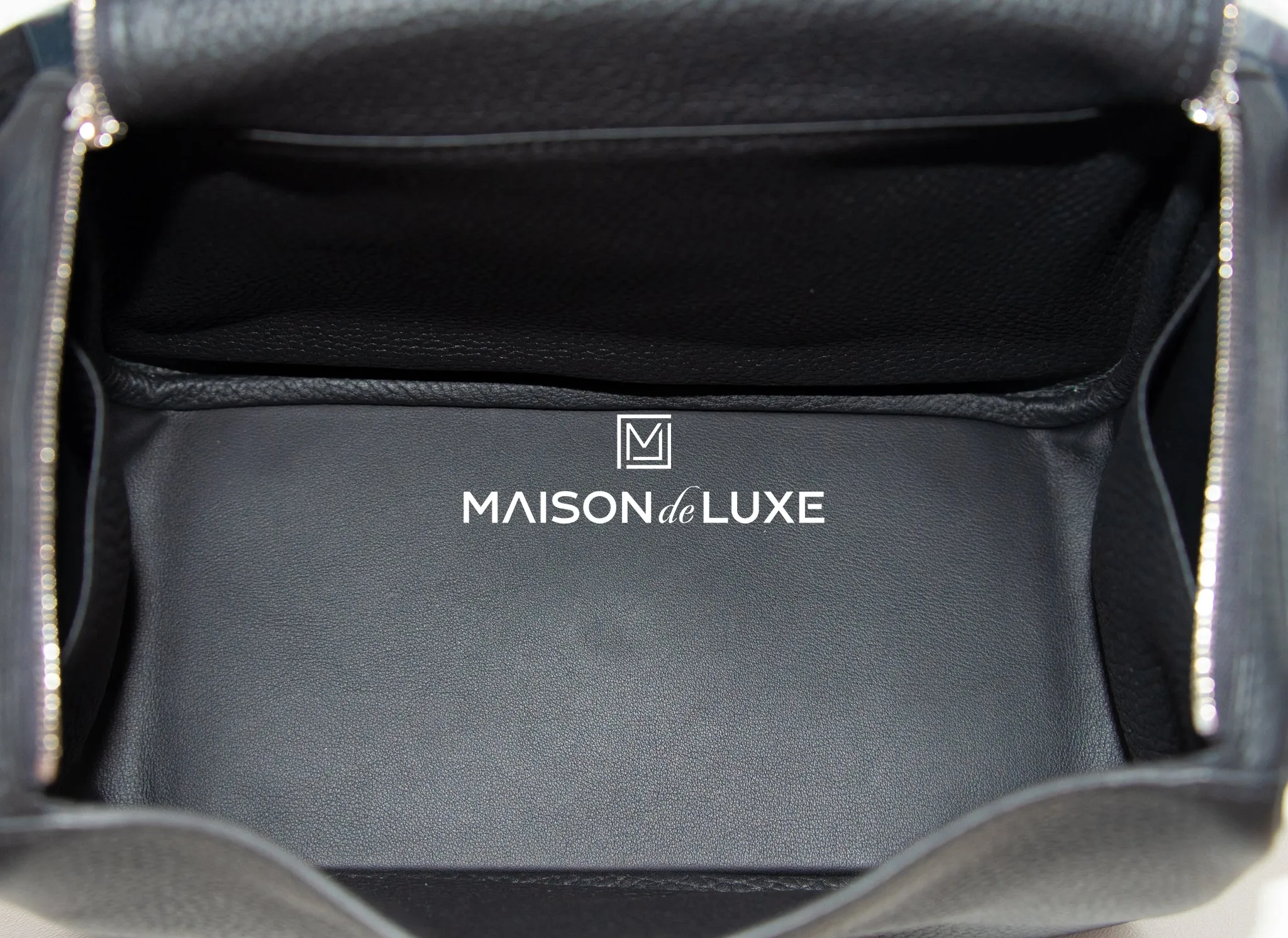 Hermes Noir Black Clemence Lindy 26 Handbag