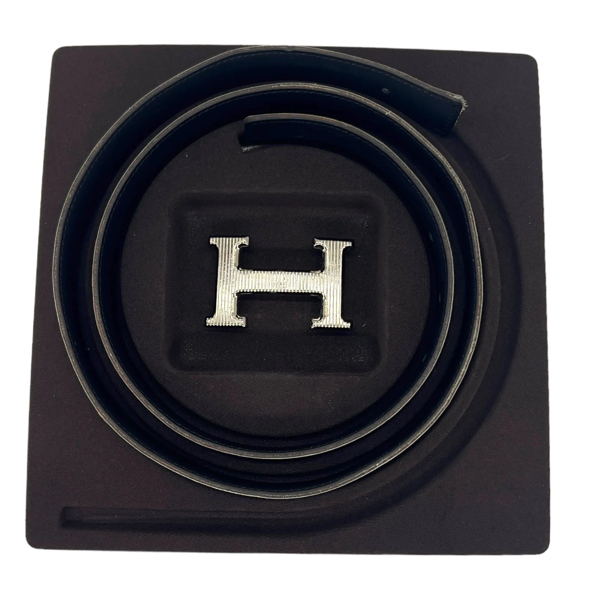 HERMÈS Unisex Reversible Leather Belt with "H" Buckle - Black & White