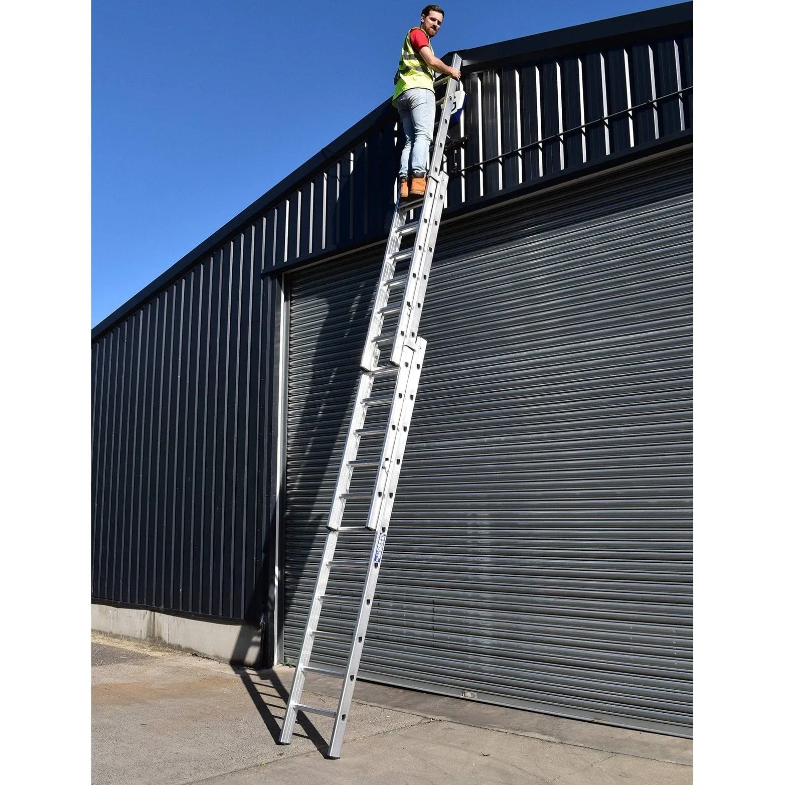 Ingco 3-Section Aluminium Extension Ladder 3x9 – HLAD03391