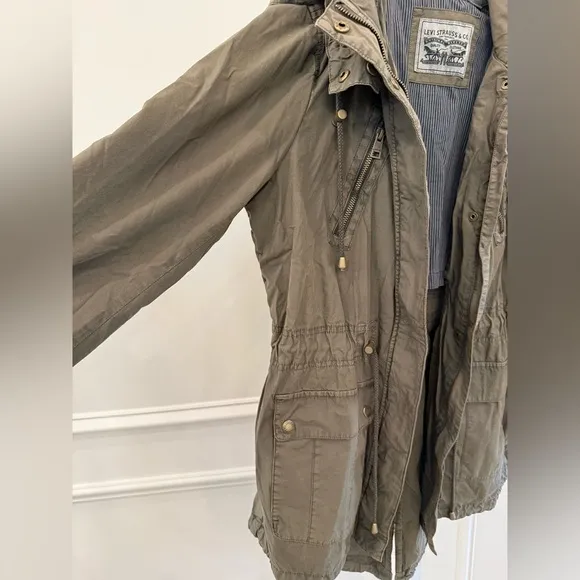 Levi’s Lightweight Anorak Jacket
