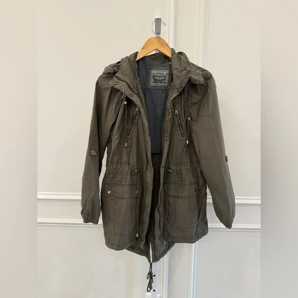 Levi’s Lightweight Anorak Jacket