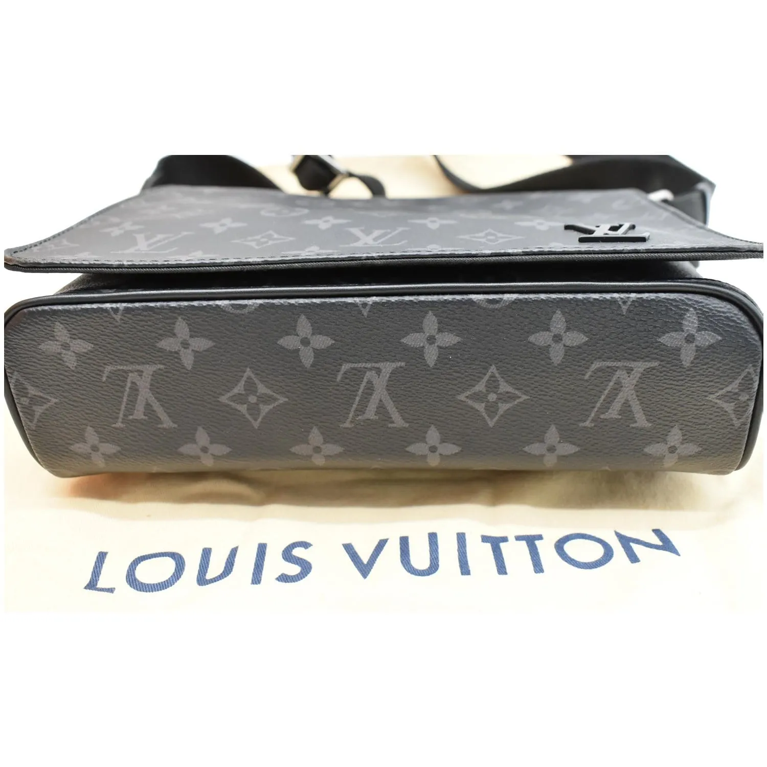 LOUIS VUITTON District PM Monogram Eclipse Messenger Bag Black