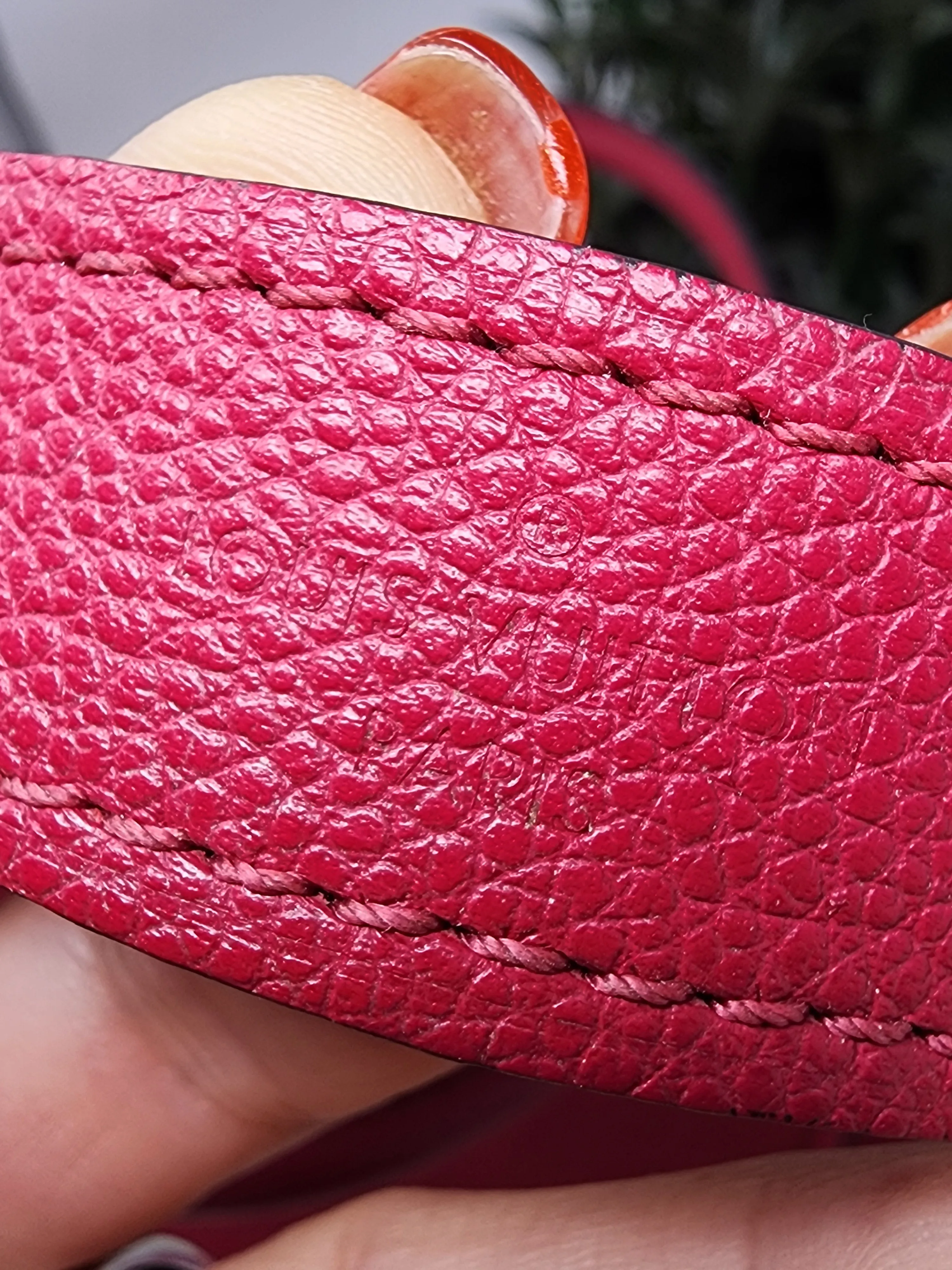 LOUIS VUITTON EMPREINTE MONTAIGNE MM, DAHLIA
