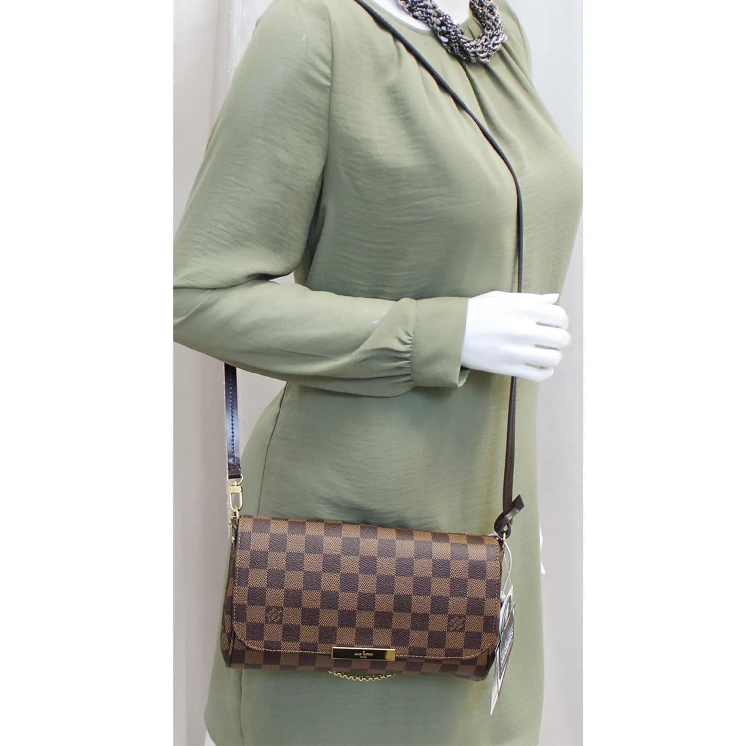 LOUIS VUITTON Favorite MM Damier Ebene Shoulder Crossbody Bag