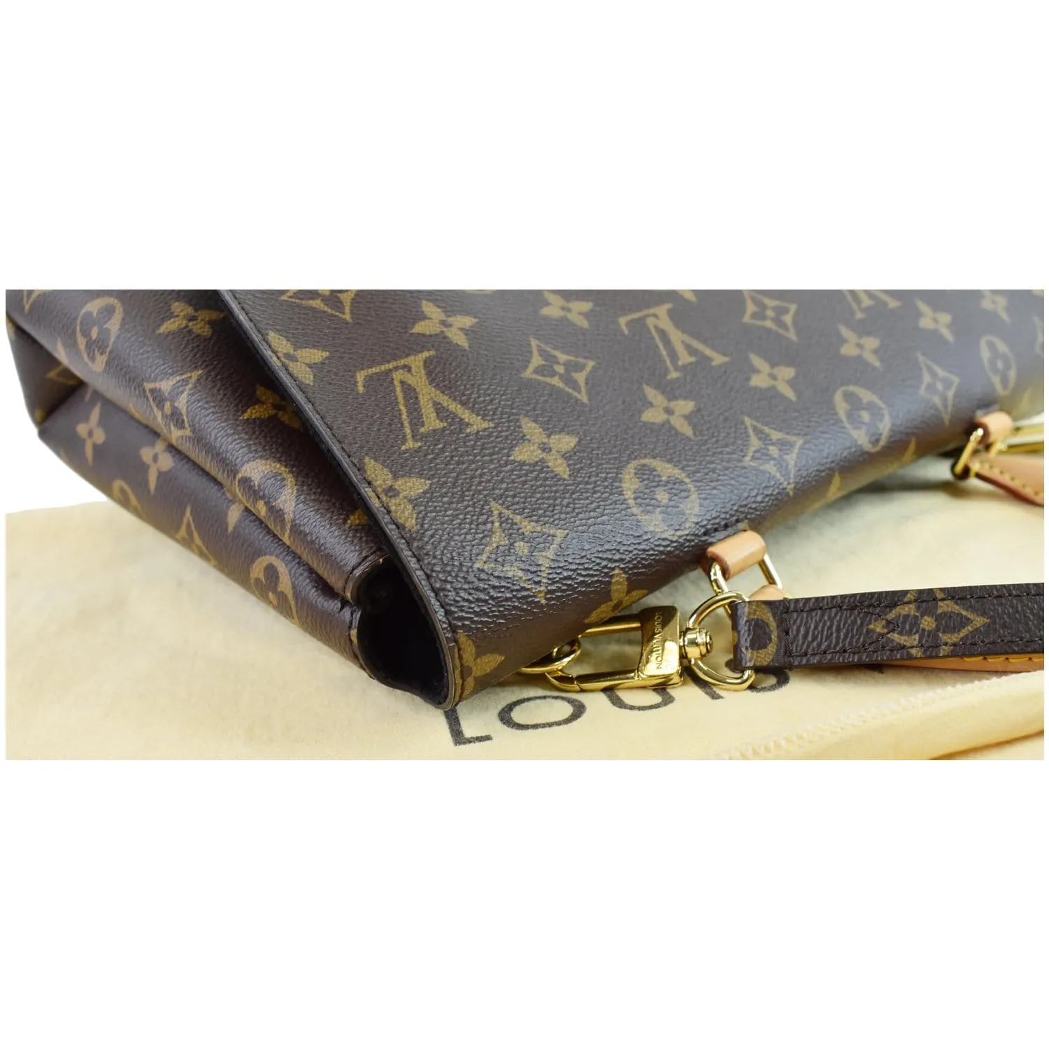 LOUIS VUITTON Marignan Monogram Canvas Messenger Shoulder Bag Brown