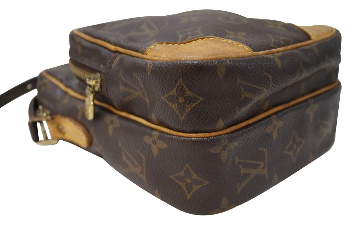 LOUIS VUITTON Monogram Canvas Amazone Crossbody
