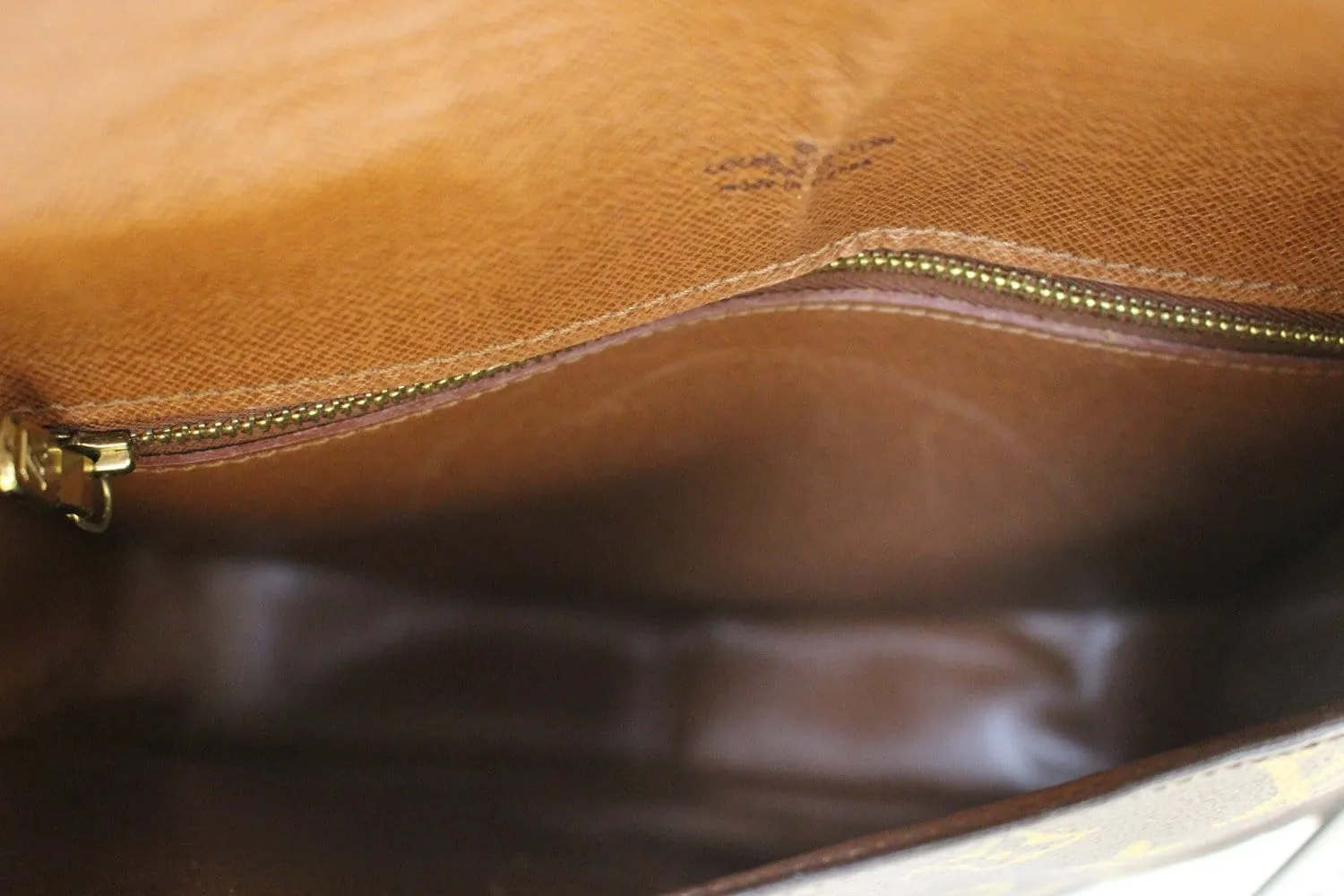 LOUIS VUITTON Monogram Canvas Saint Cloud GM Shoulder Bag