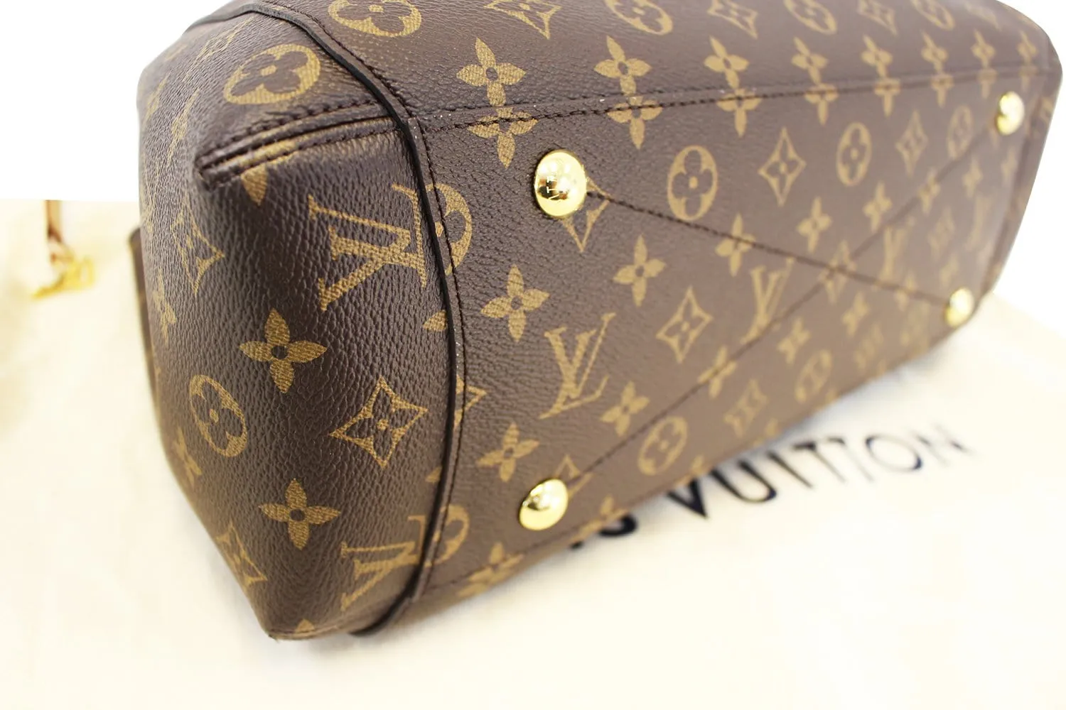LOUIS VUITTON Monogram Montaigne GM Shoulder Handbag