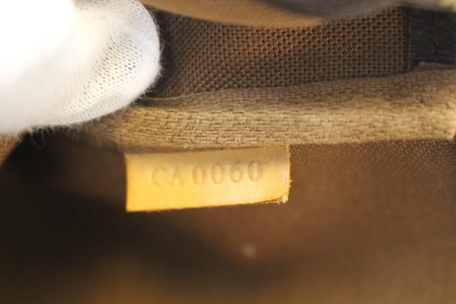 LOUIS VUITTON Monogram Pochette Accessoires Pouch