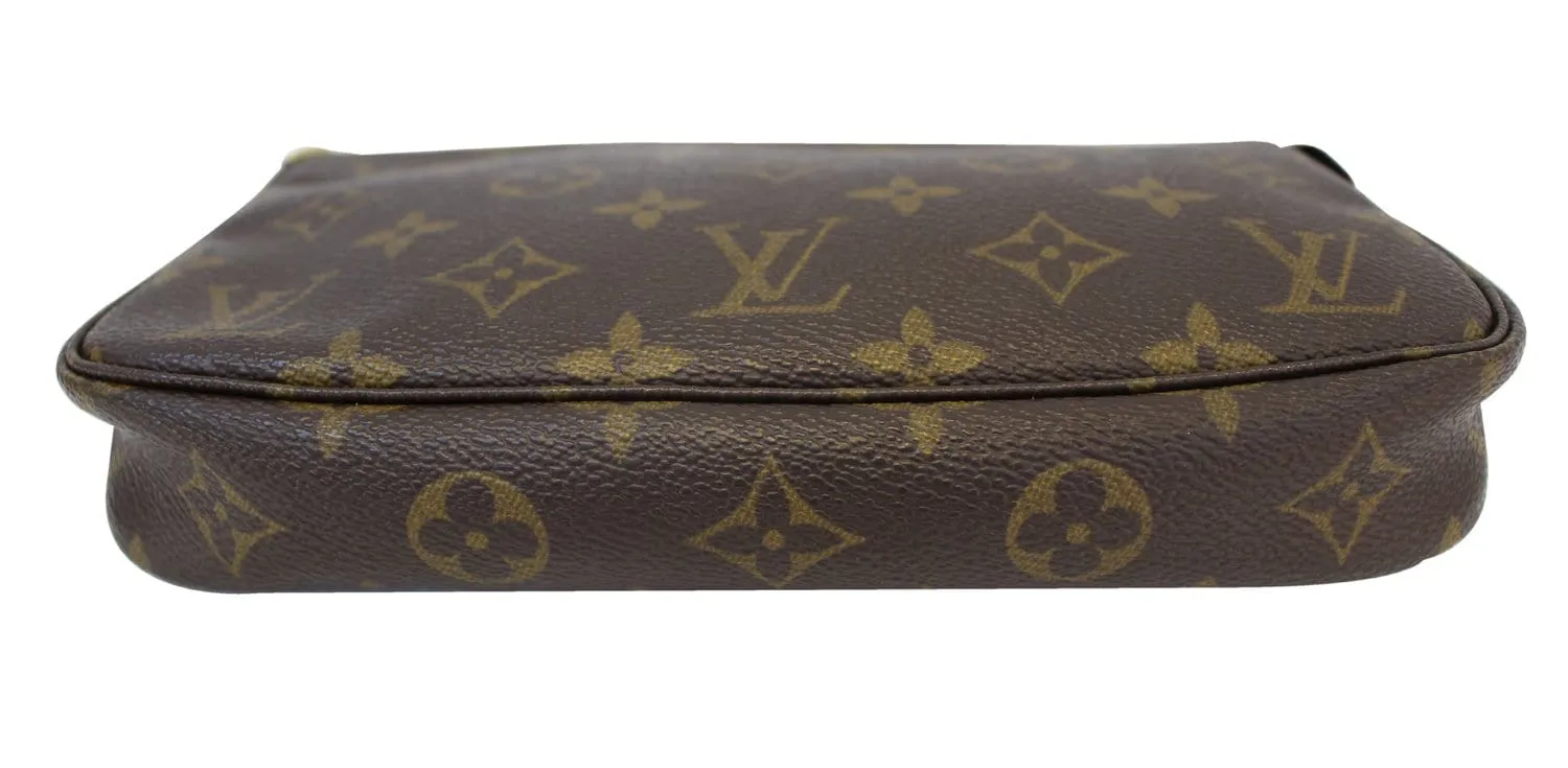 LOUIS VUITTON Monogram Pochette Accessoires Pouch