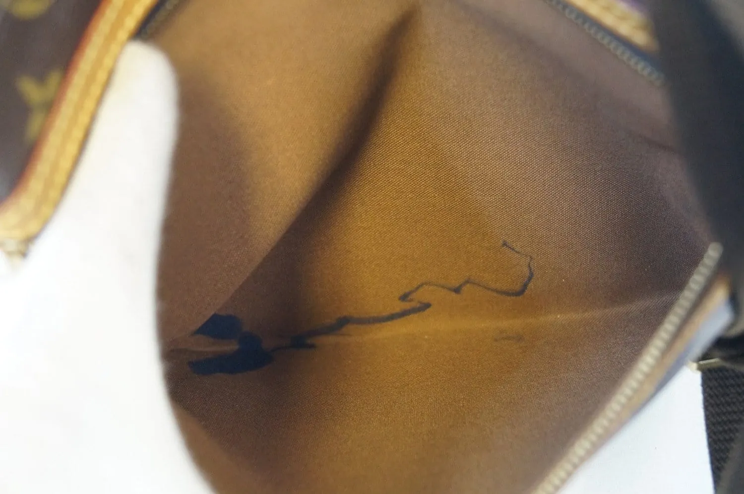 LOUIS VUITTON Monogram Pochette Bosphore Crossbody