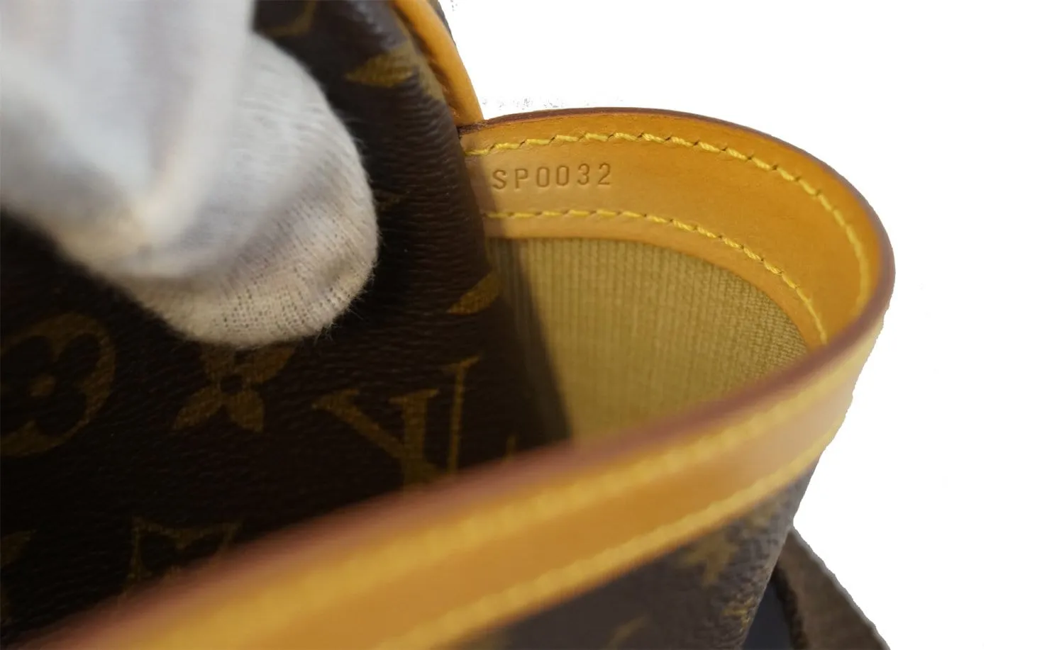 LOUIS VUITTON Monogram Reporter PM Messenger Bag