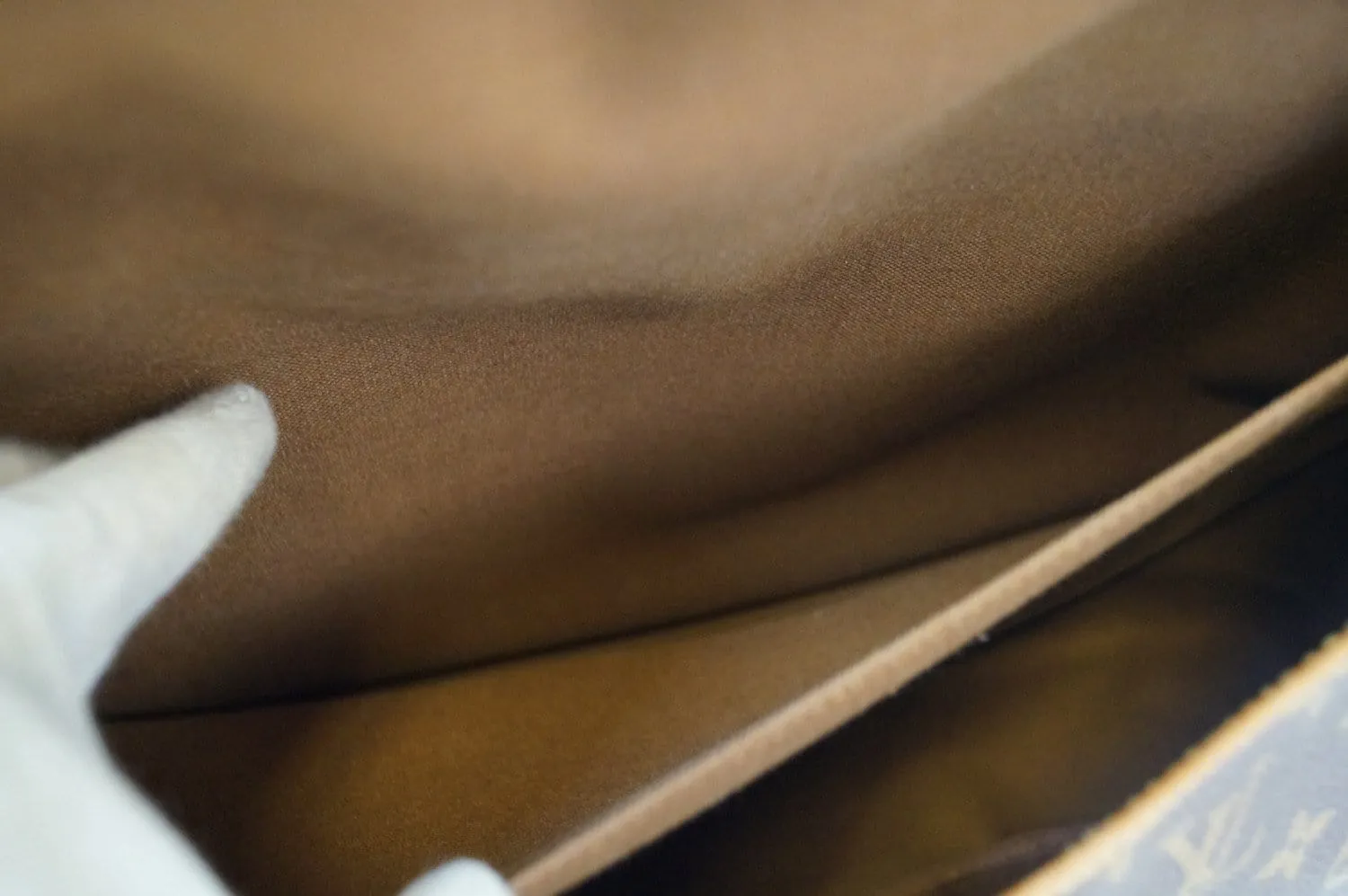 LOUIS VUITTON Monogram Saumur 43 Shoulder Bag