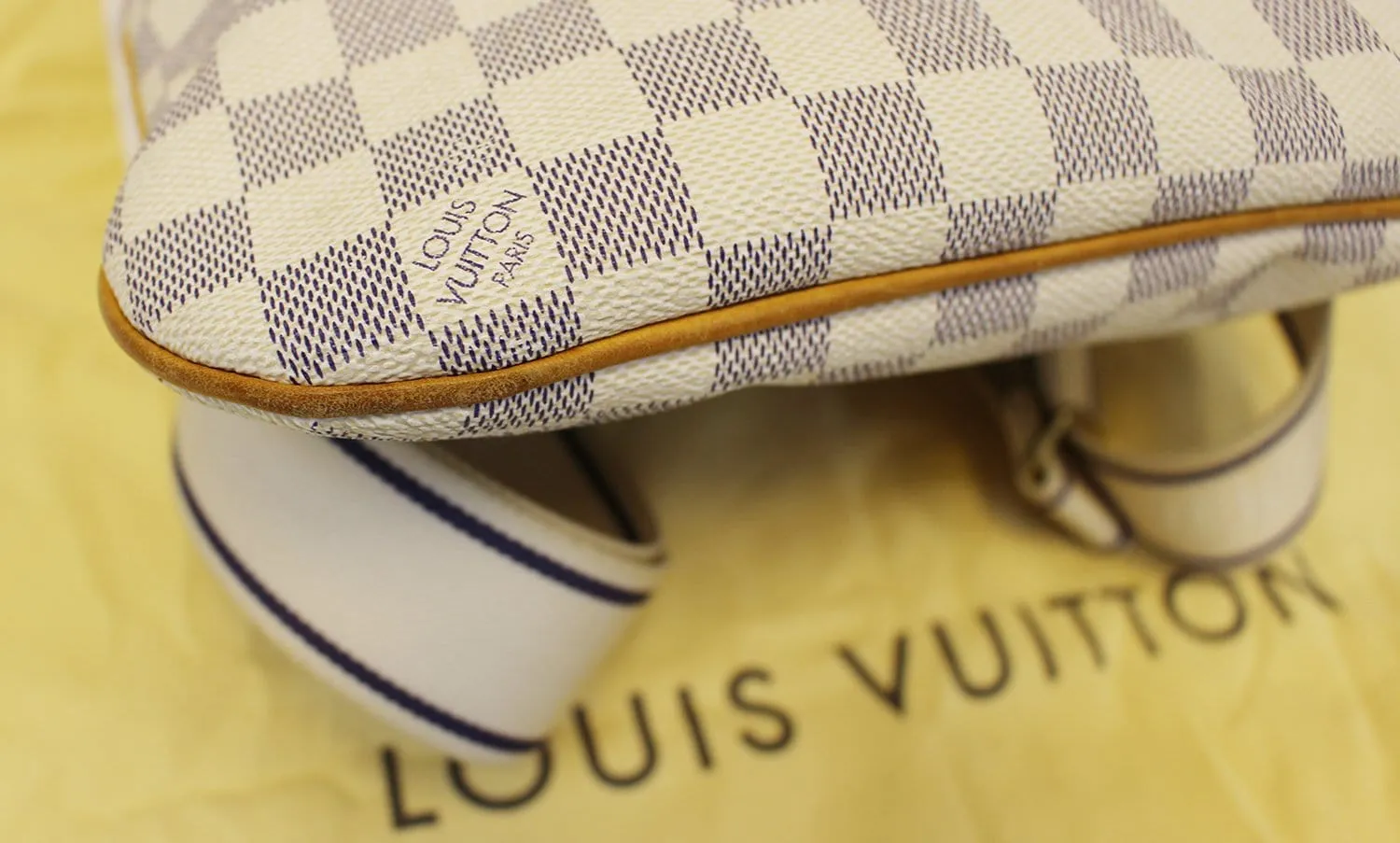 LOUIS VUITTON Pre Owned Damier Azur Pochette Bosphore Crossbody Bag