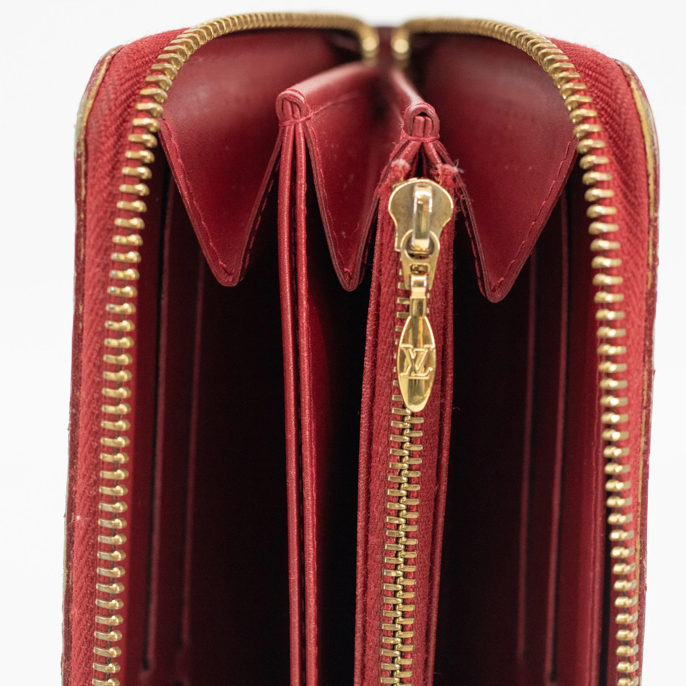Louis Vuitton Vernis Red Zippy Wallet #1761