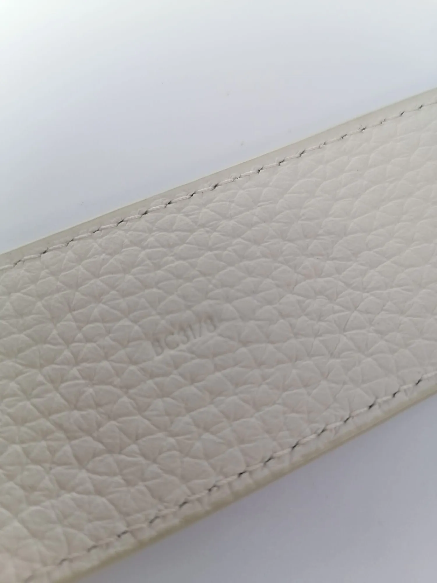 LV Initials Shape Reversible Belt 40 MM