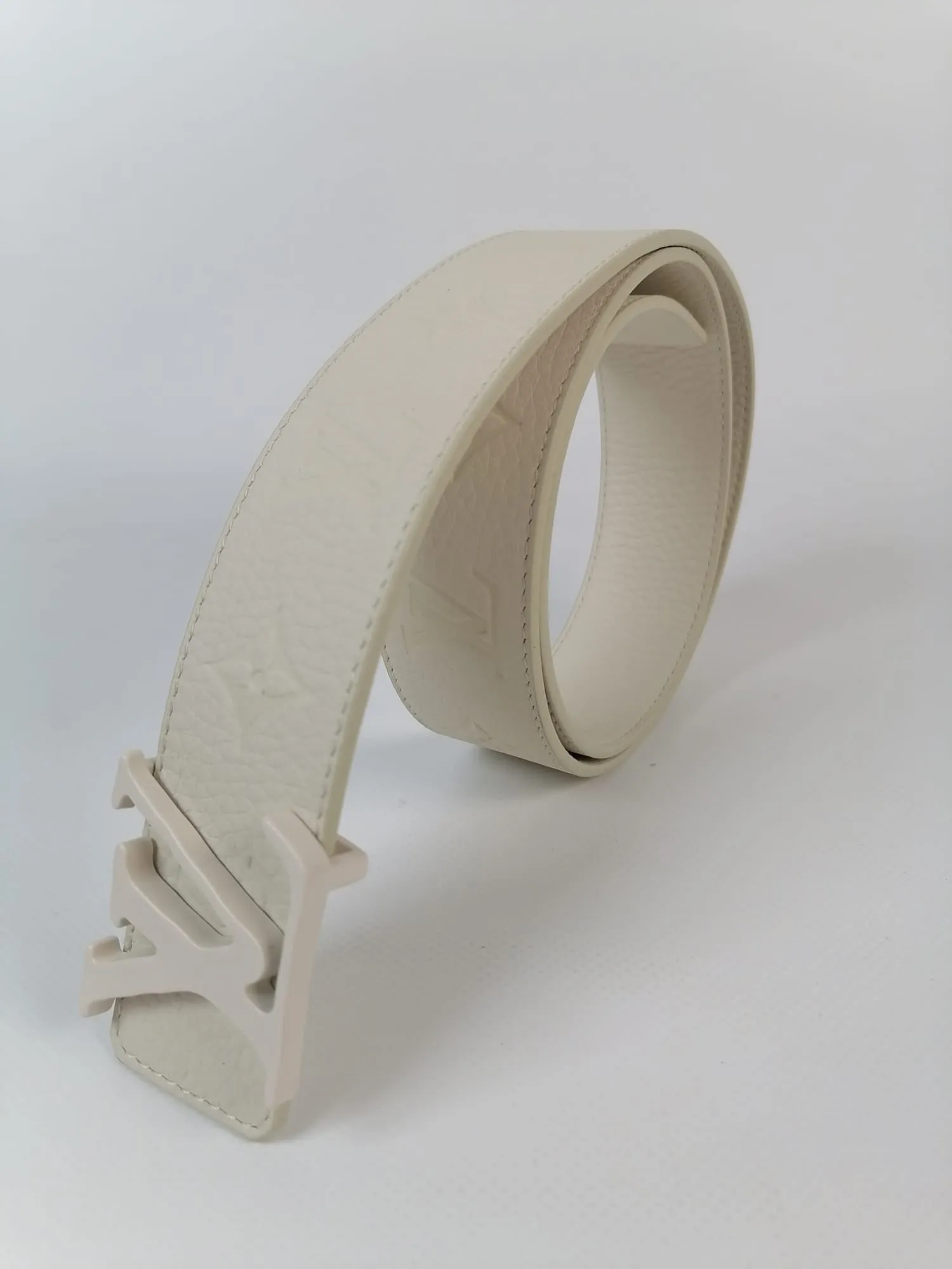 LV Initials Shape Reversible Belt 40 MM