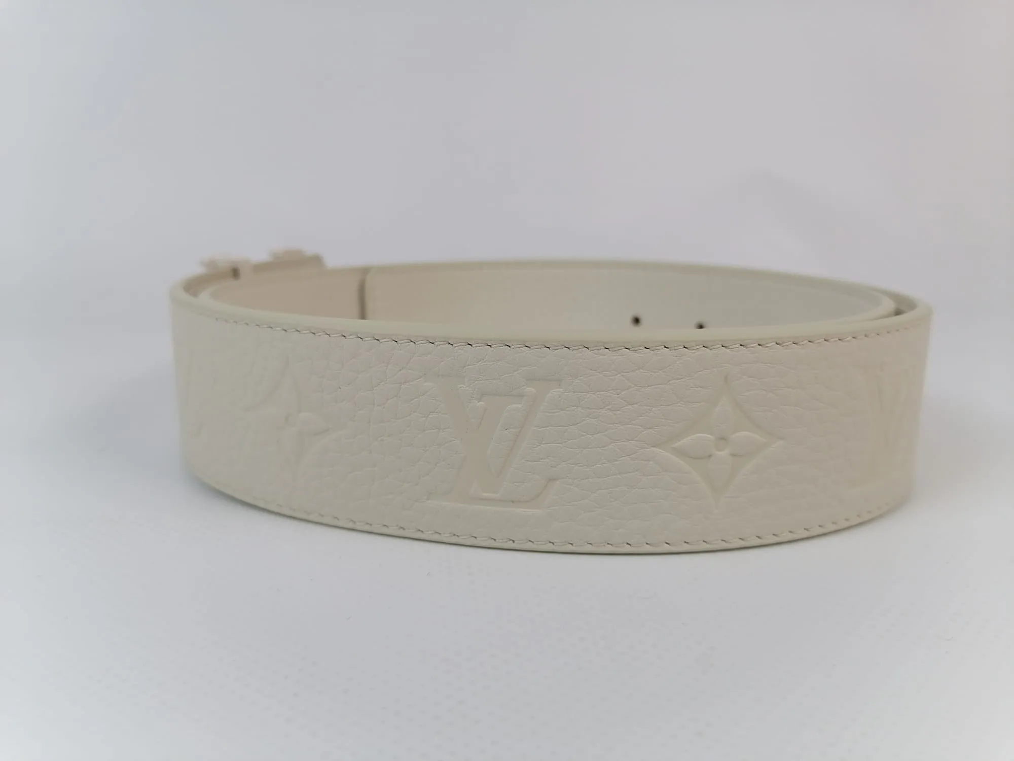 LV Initials Shape Reversible Belt 40 MM