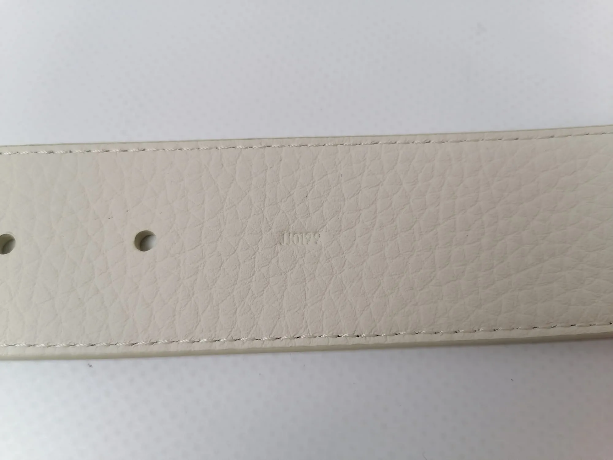 LV Initials Shape Reversible Belt 40 MM