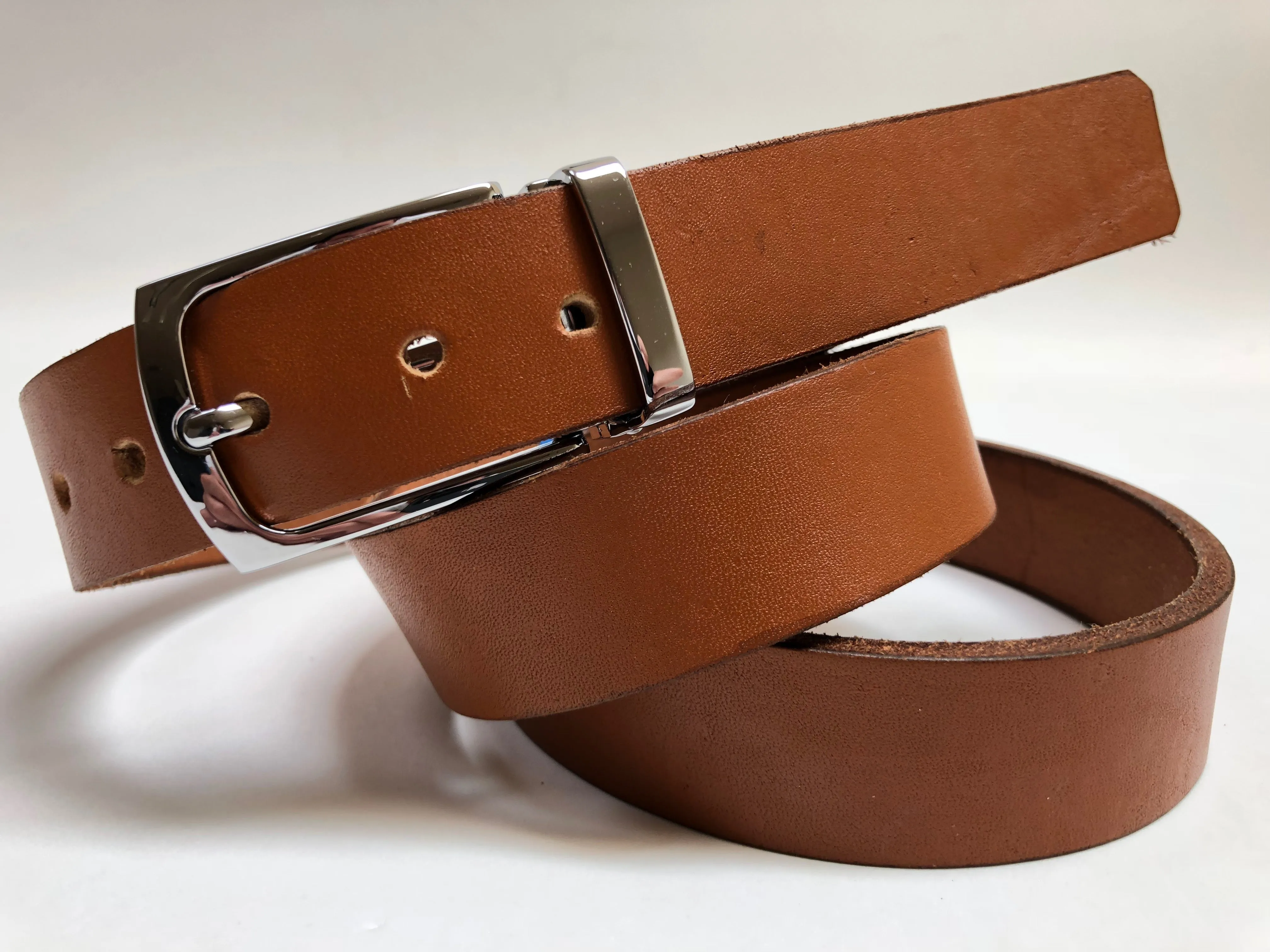 Men's Tan Leather Belt with Silver Tone Buckle 40Z5