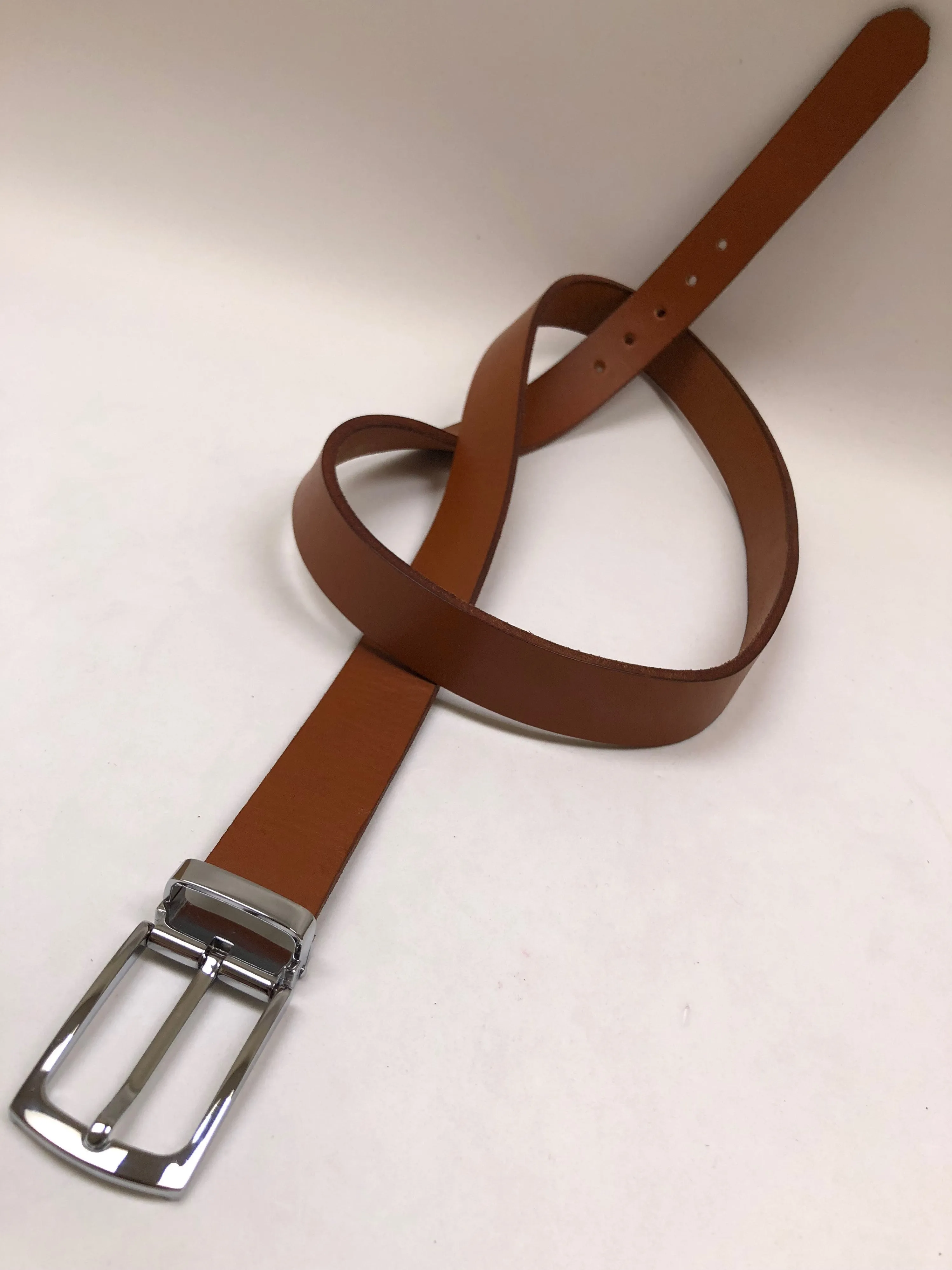 Men's Tan Leather Belt with Silver Tone Buckle 44Z2