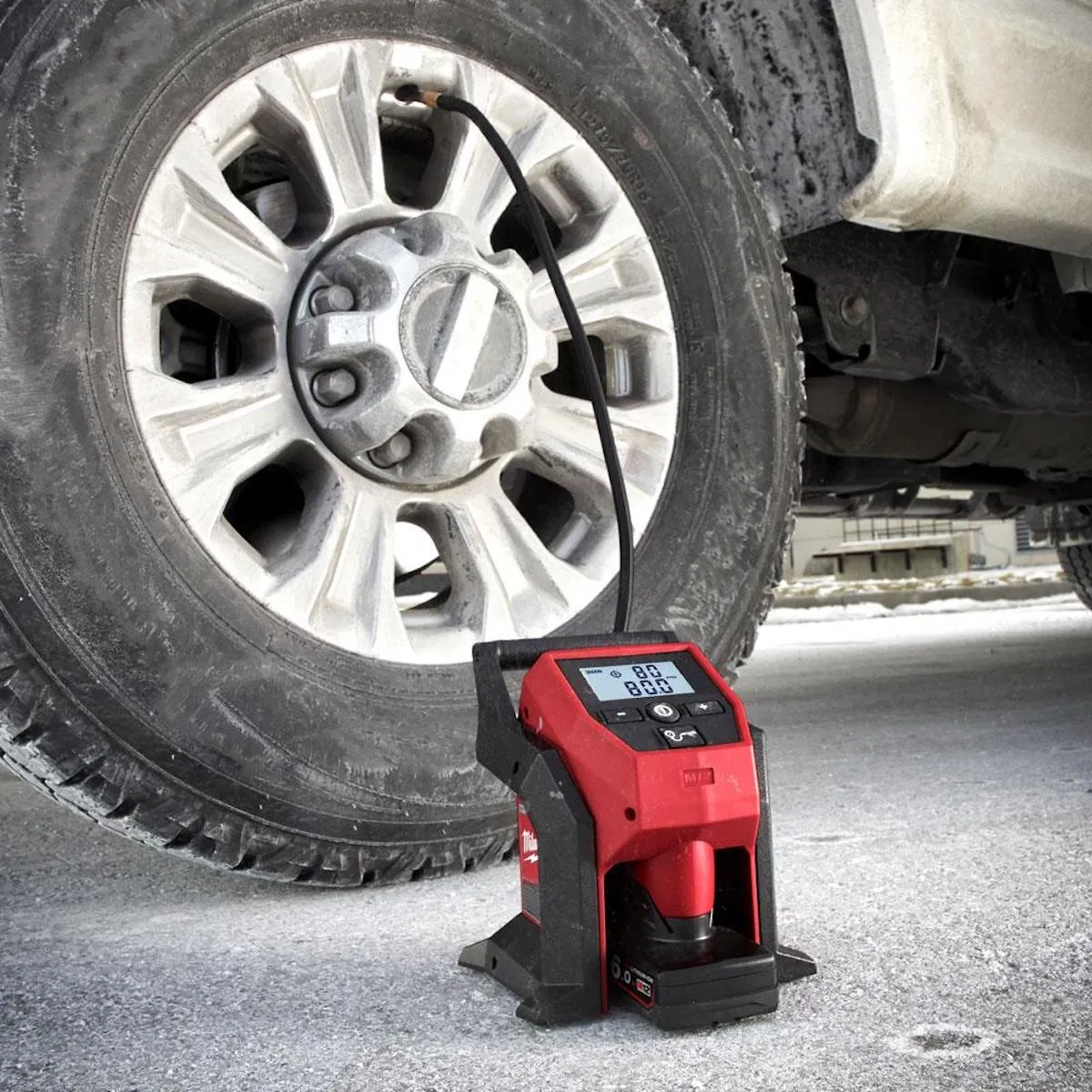 Milwaukee M12BI-0 12V Cordless Tyre Inflator / Battery Operated Tyre Pump c/w 2 no 3.0AH 12V Batteries, 1 no 12V Charger and 1 no Contractor Bag