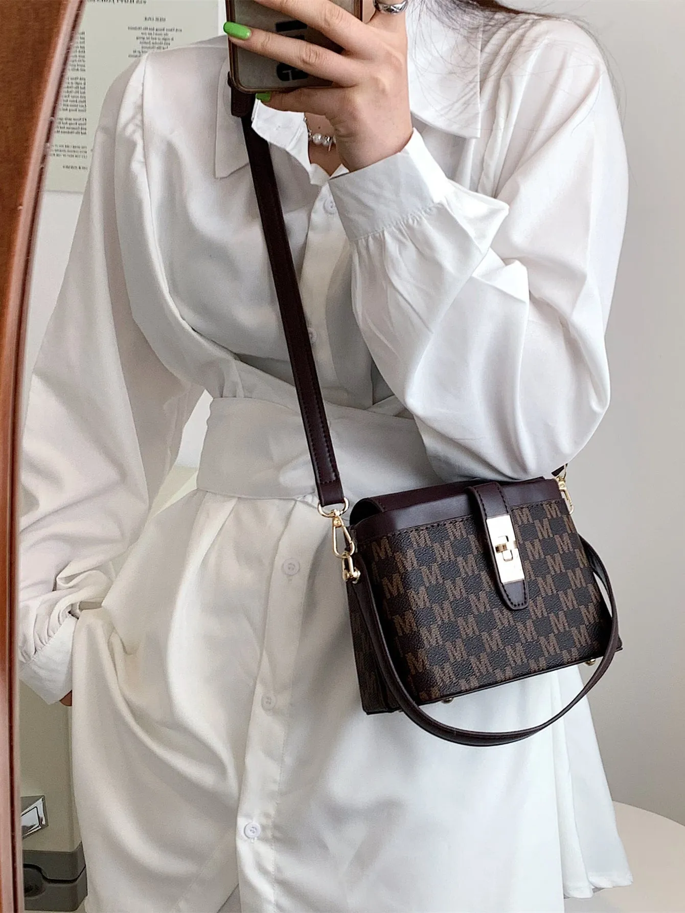 Mini Letter Graphic Twist Lock Square Bag - Brown- FD ⚡
