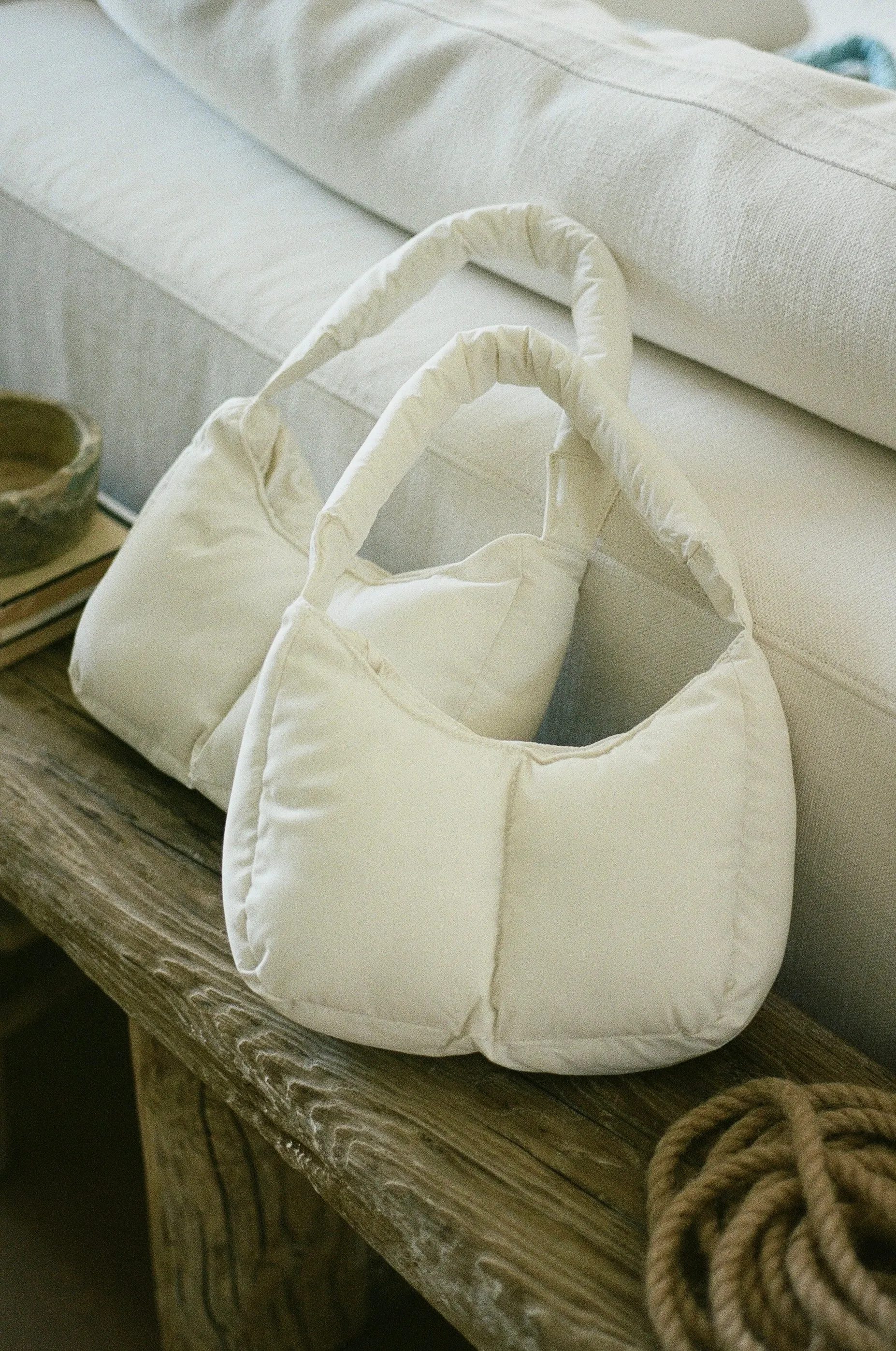 MINI PUFFER PURSE - BONE
