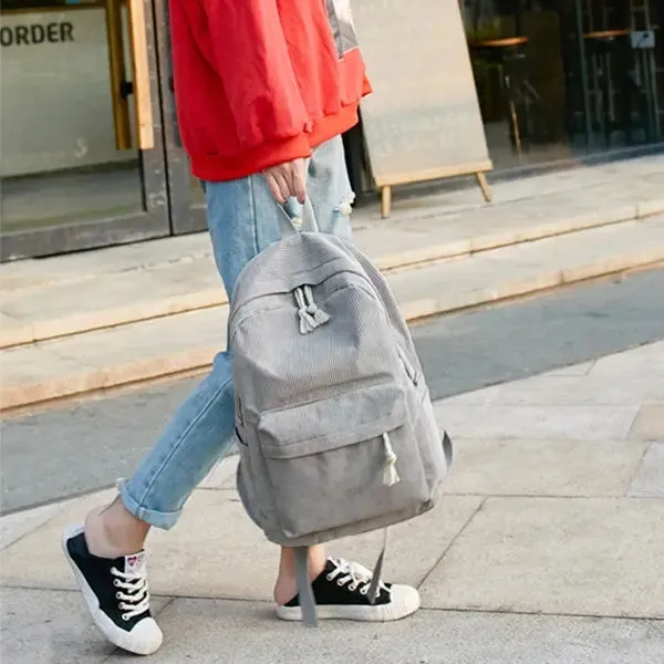 Mochila de Veludo: Estilo e Praticidade!