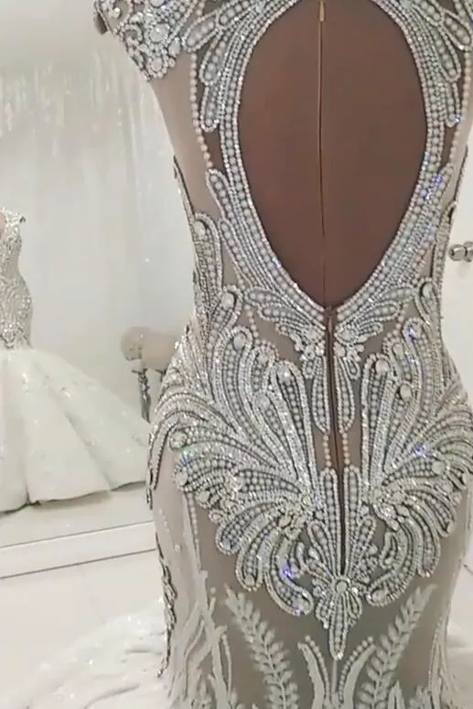 New Arrival V Neck Cap Sleeve Beads Crystals Mermaid Wedding Dress Lace Applique