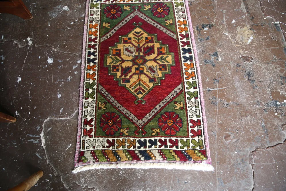 Old Mini Turkish Rug 1.9ftx3.1ft