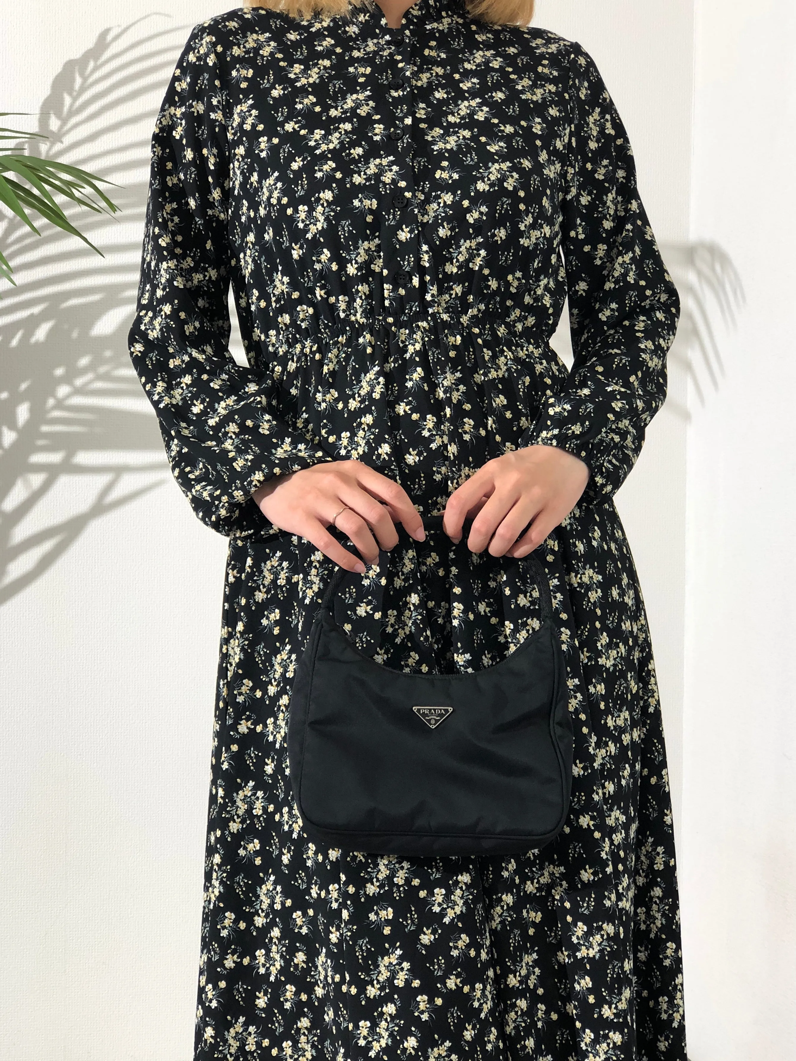 PRADA Triangle Logo Nylon Handbag Hobobag Black Vintage df2ij3