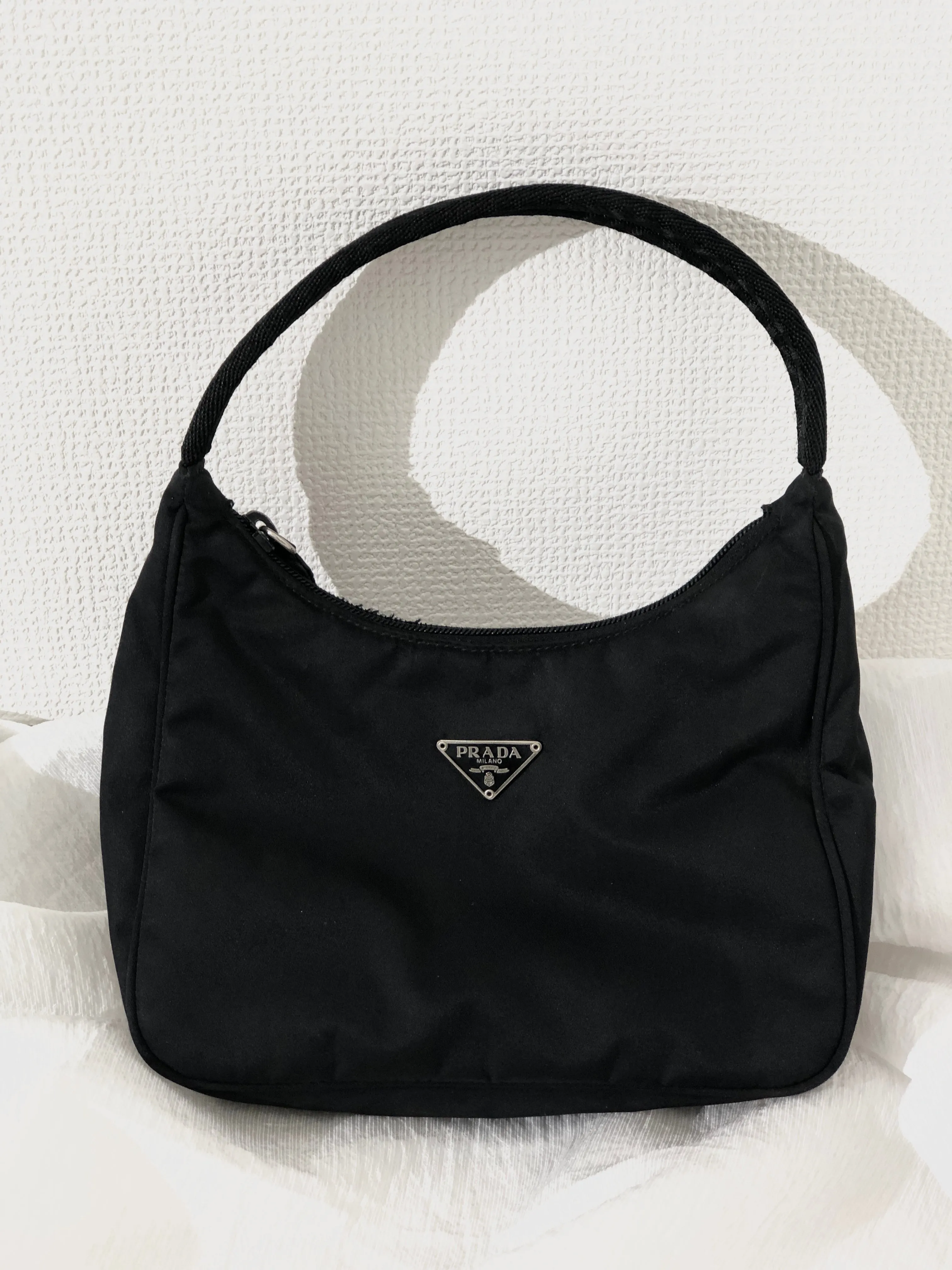 PRADA Triangle Logo Nylon Handbag Hobobag Black Vintage df2ij3