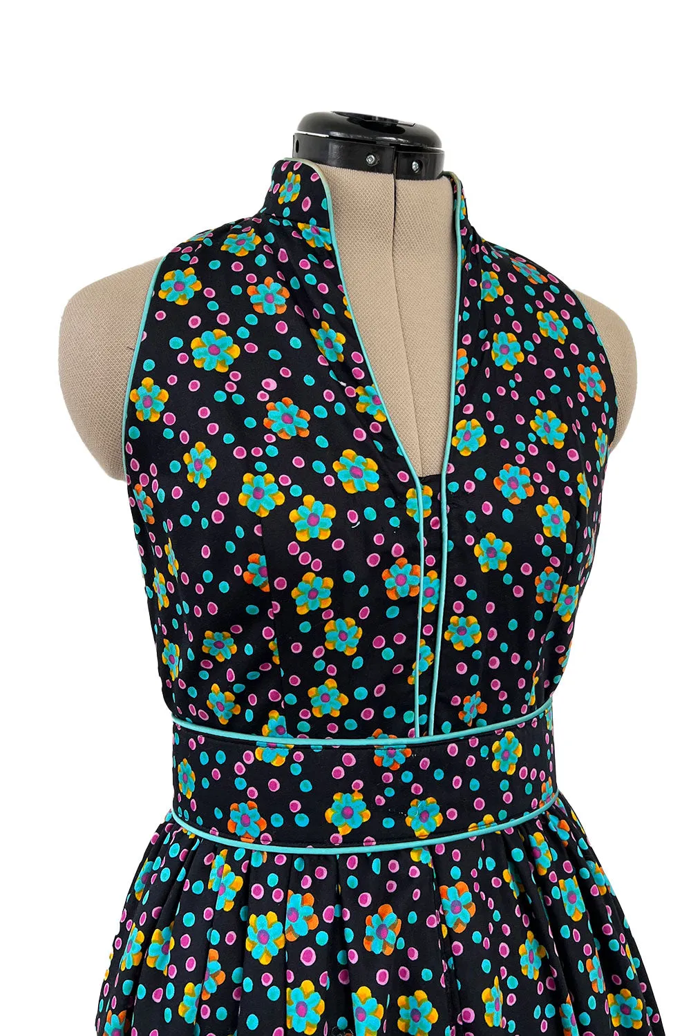 Prettiest Early 1970s Oscar de la Renta Floral Printed Halter Dress w Crossed Strap Open Back